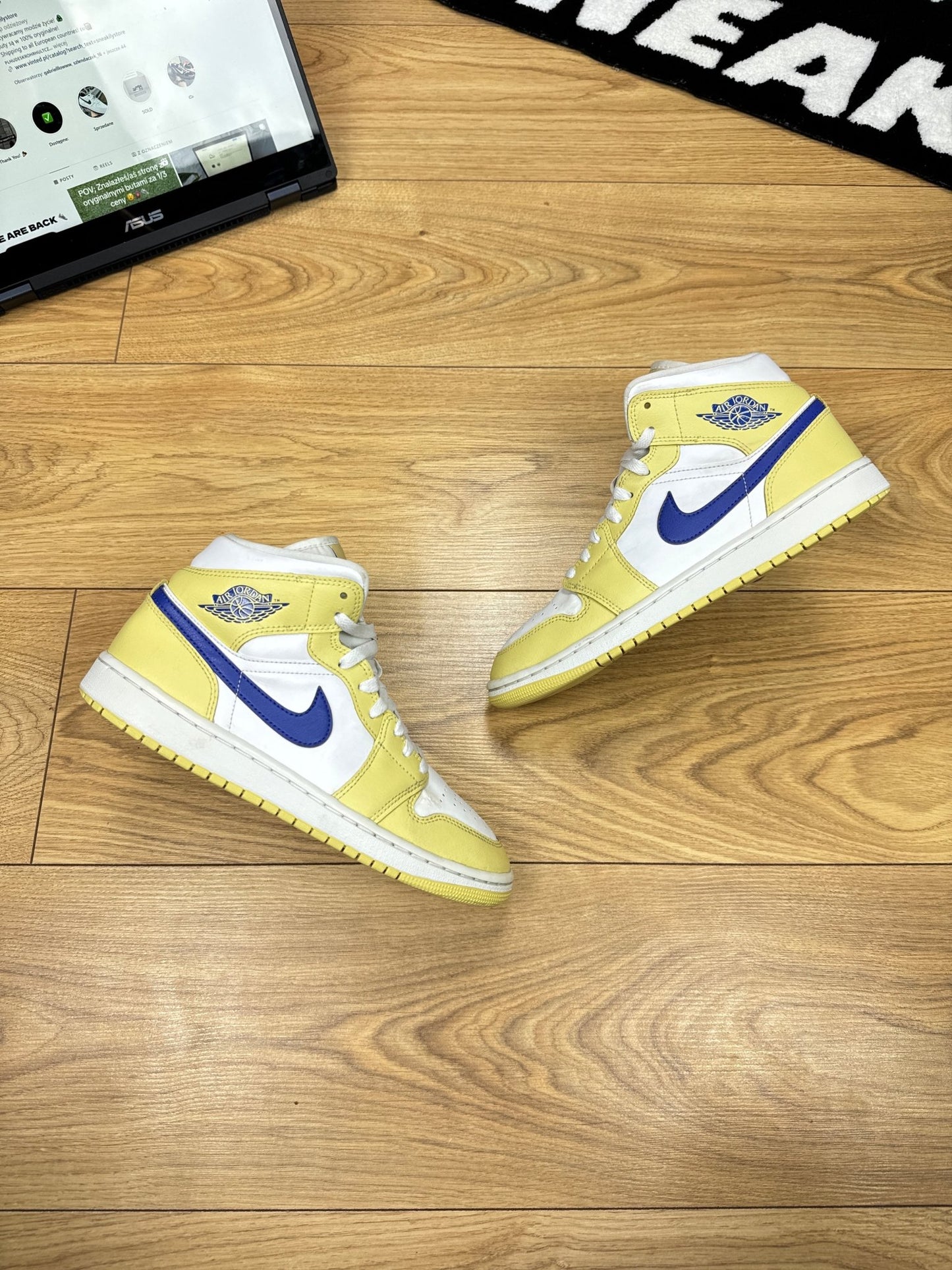 Nike Air Jordan 1 Mid (40.5)