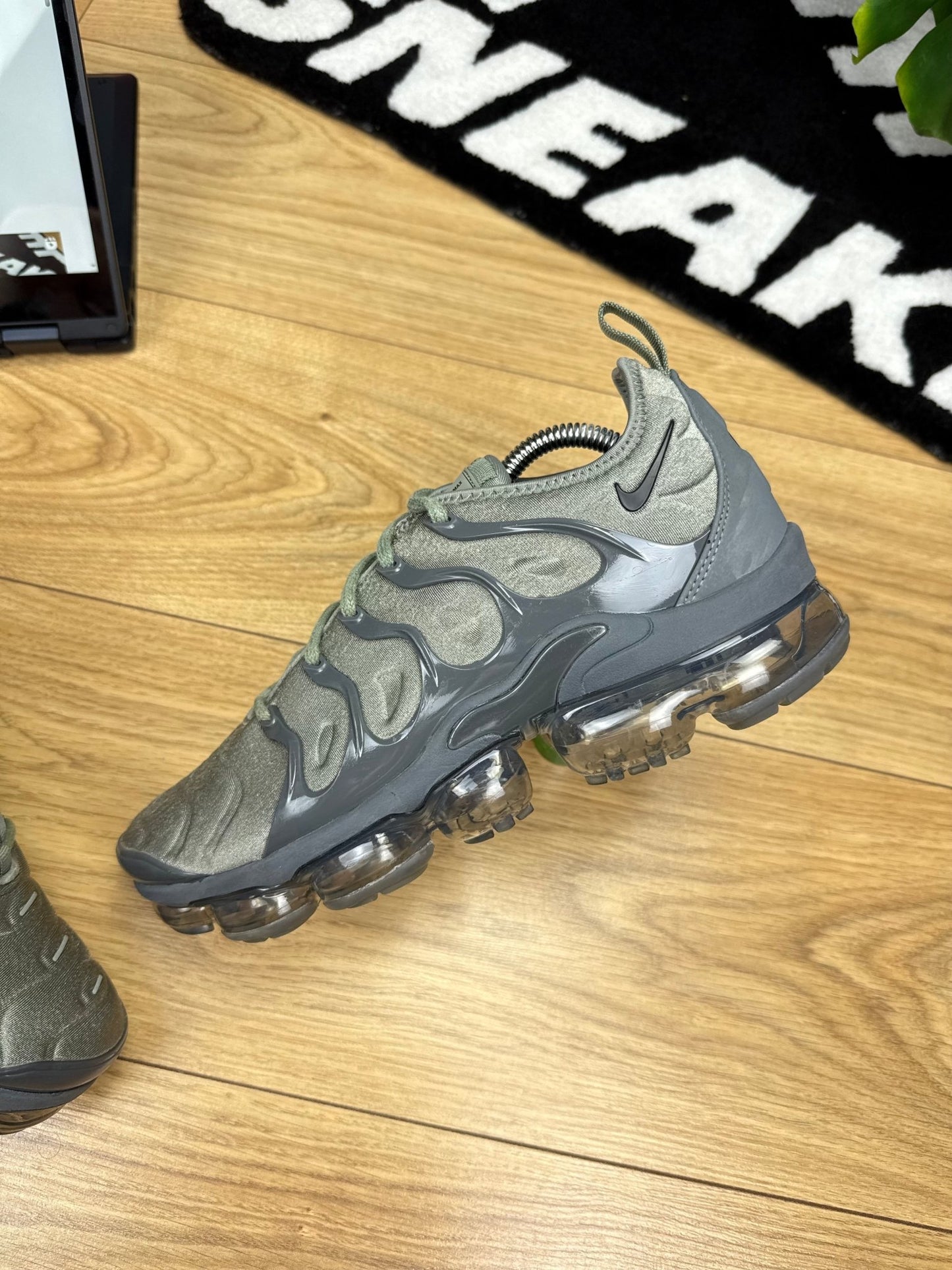 Nike Air Vapormax Plus (42.5)