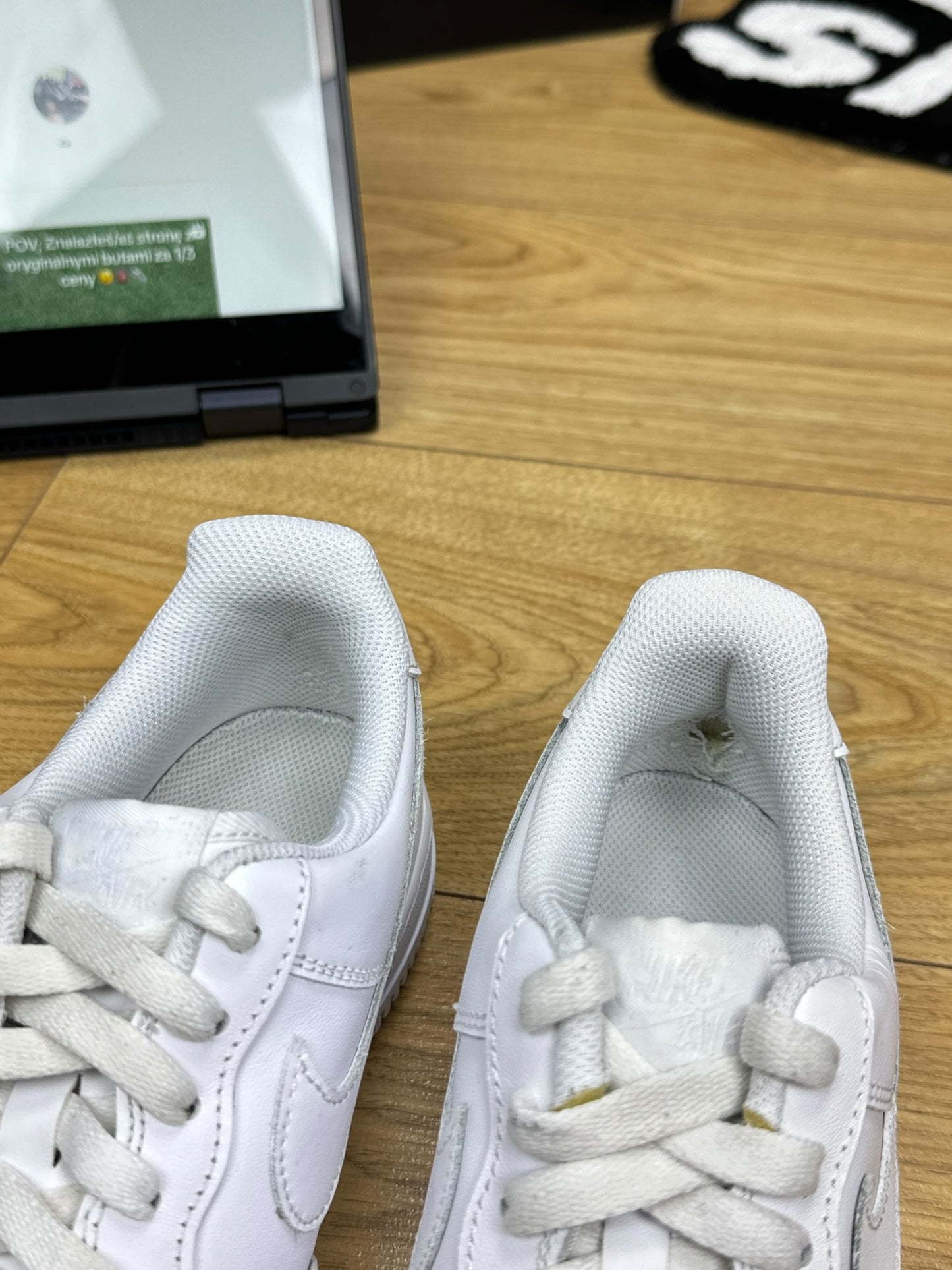 Nike Air Force 1 Low (40)