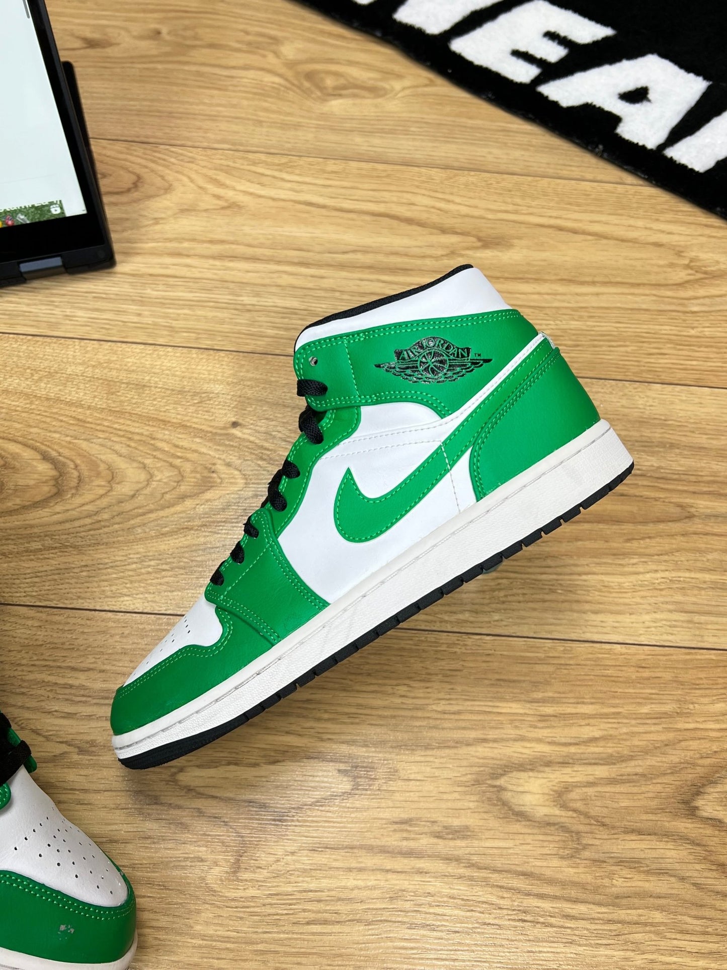 Nike Air Jordan 1 Mid (44)