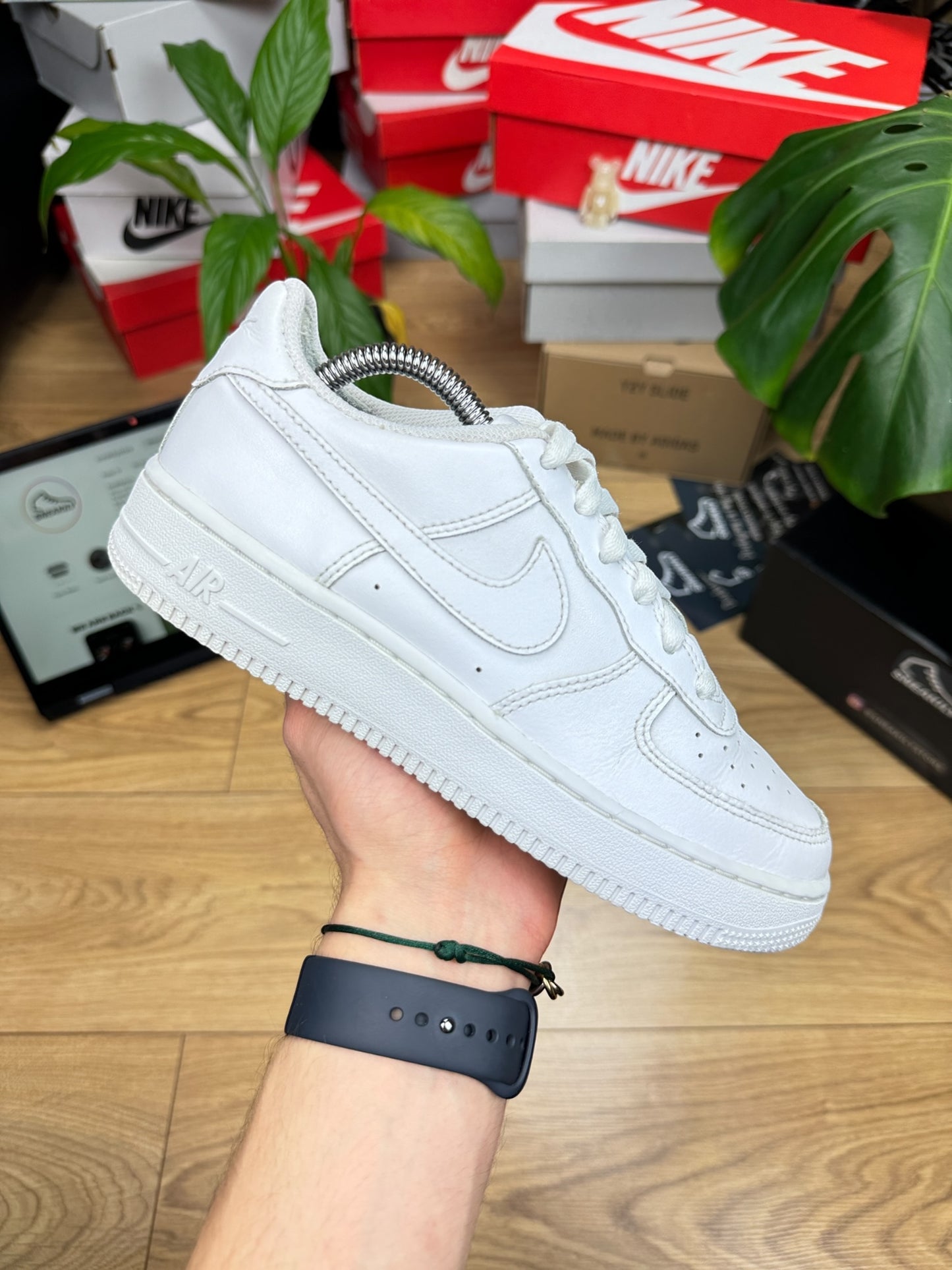 Nike Air Force 1 Low (37.5)