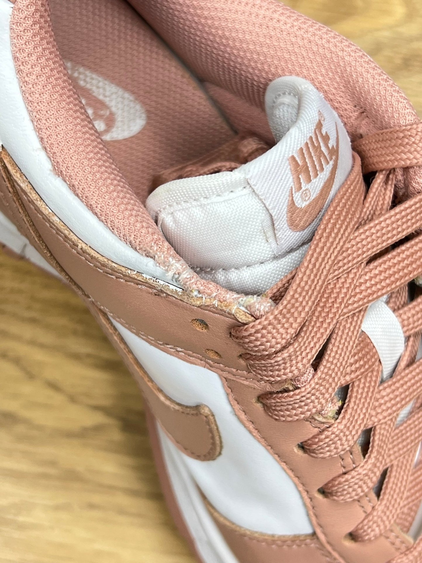 Nike Dunk Low (37.5)