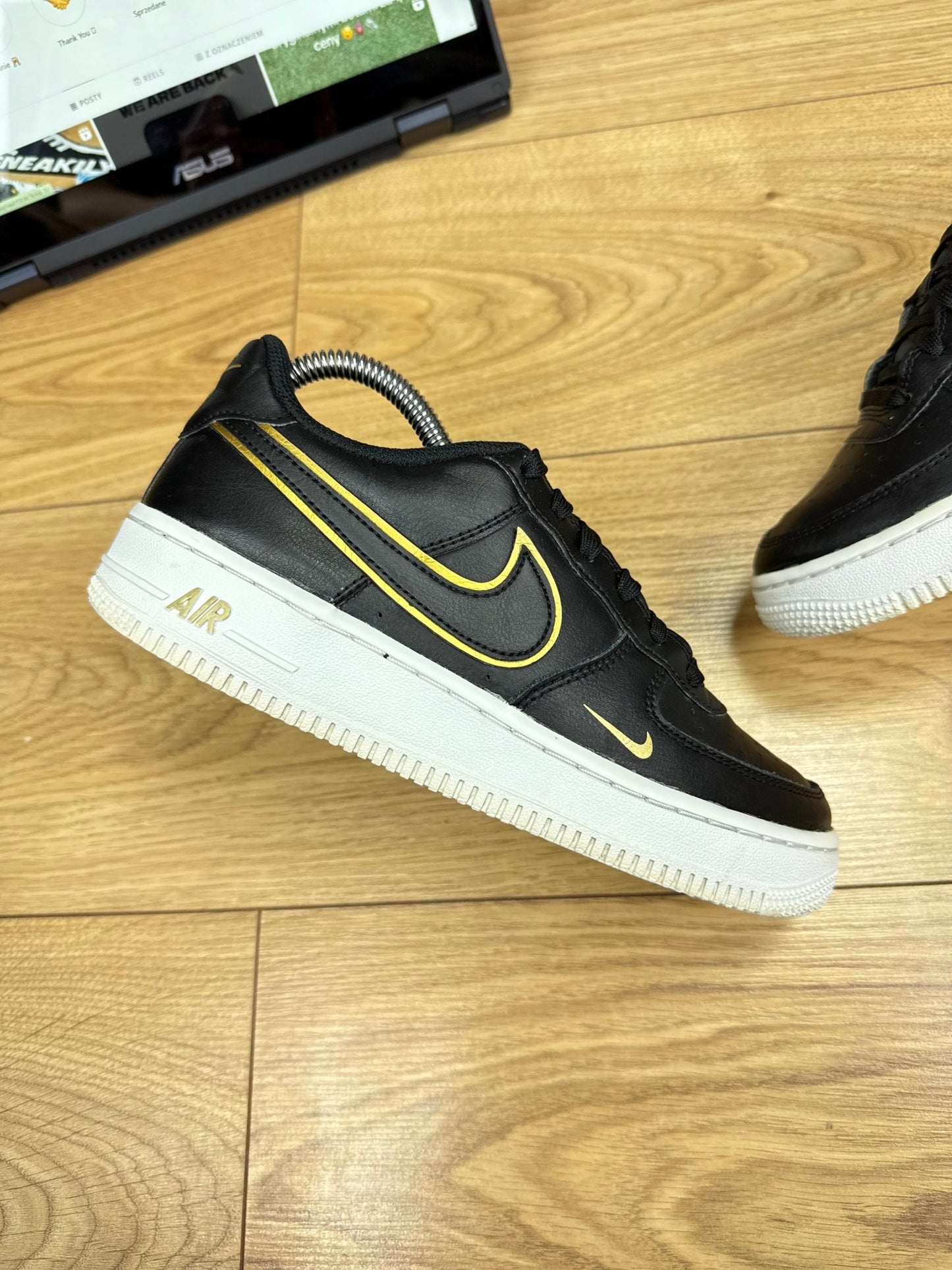 Nike Air Force 1 Low (37.5)