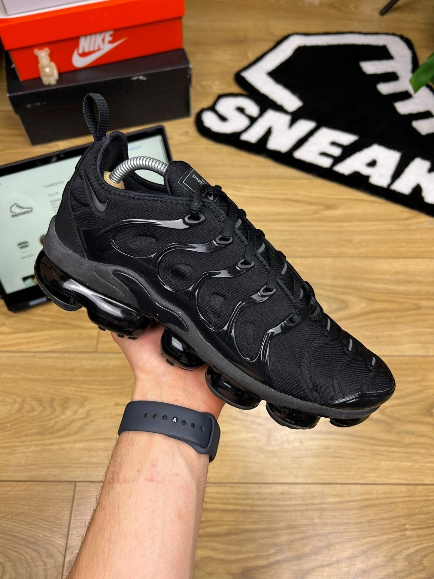 Nike Air Vapormax Plus (42.5)