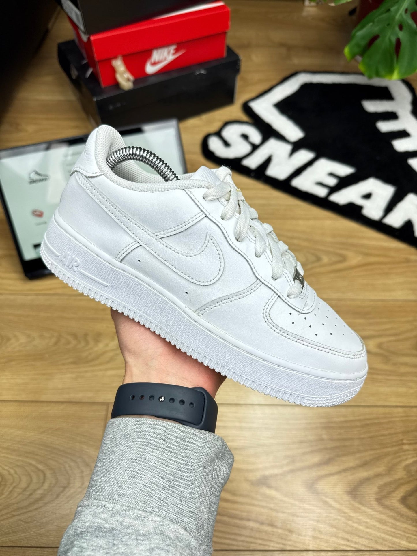 Nike Air Force 1 Low (38.5)