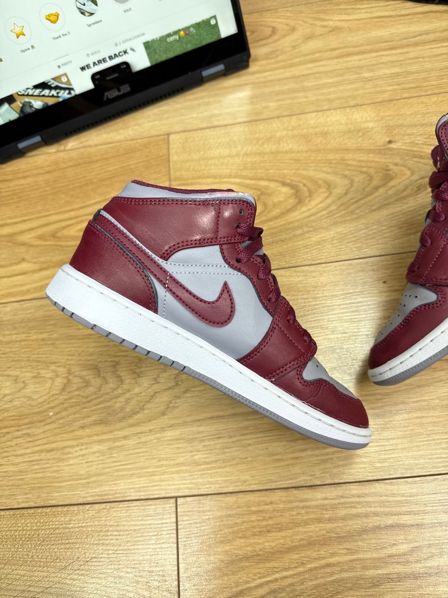 Nike Air Jordan 1 Mid (36.5)