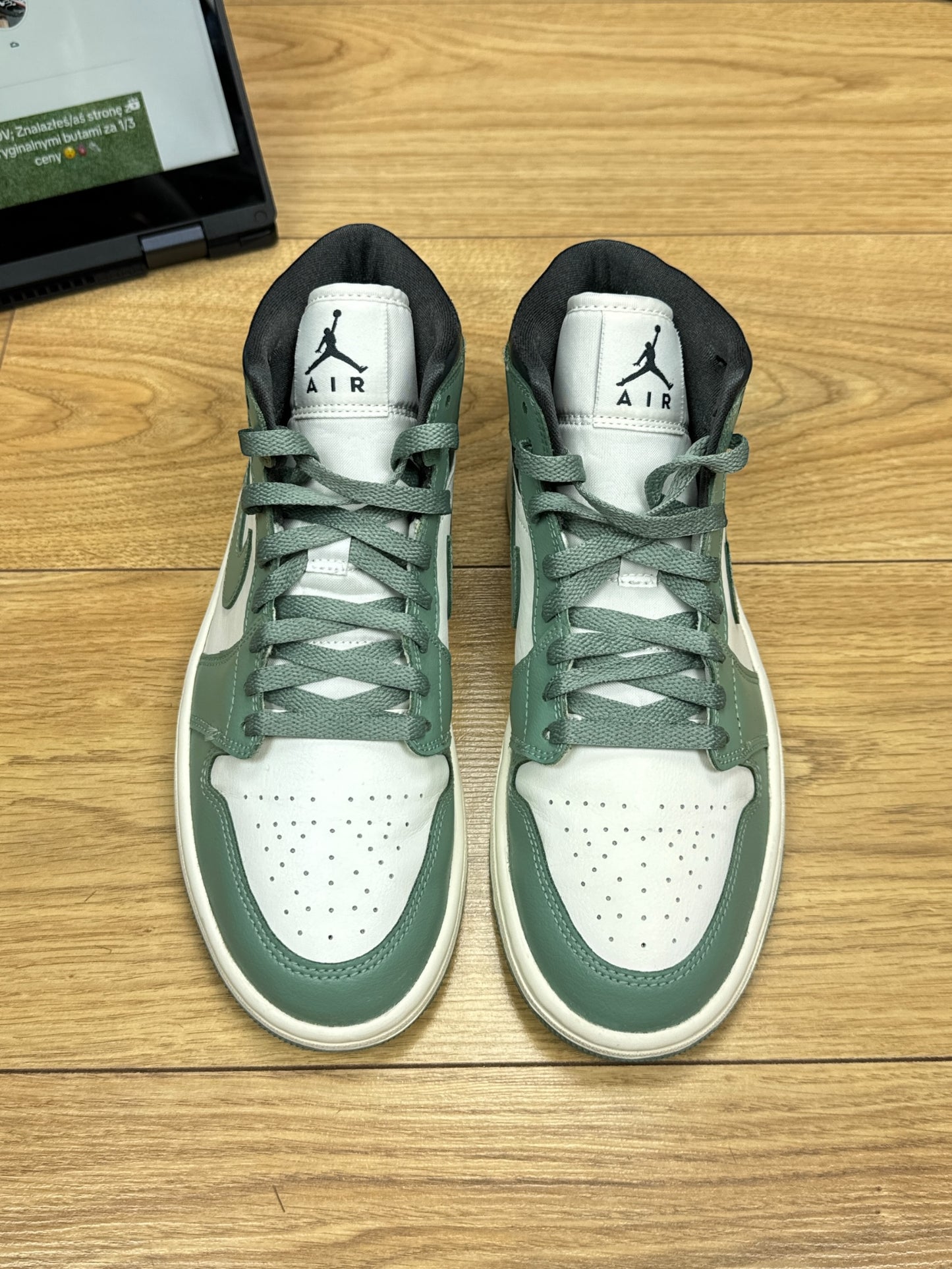 Nike Air Jordan 1 Mid (39)