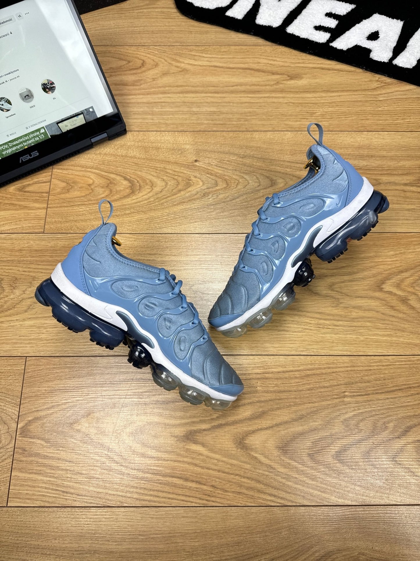 Nike Air Vapormax Plus (41)