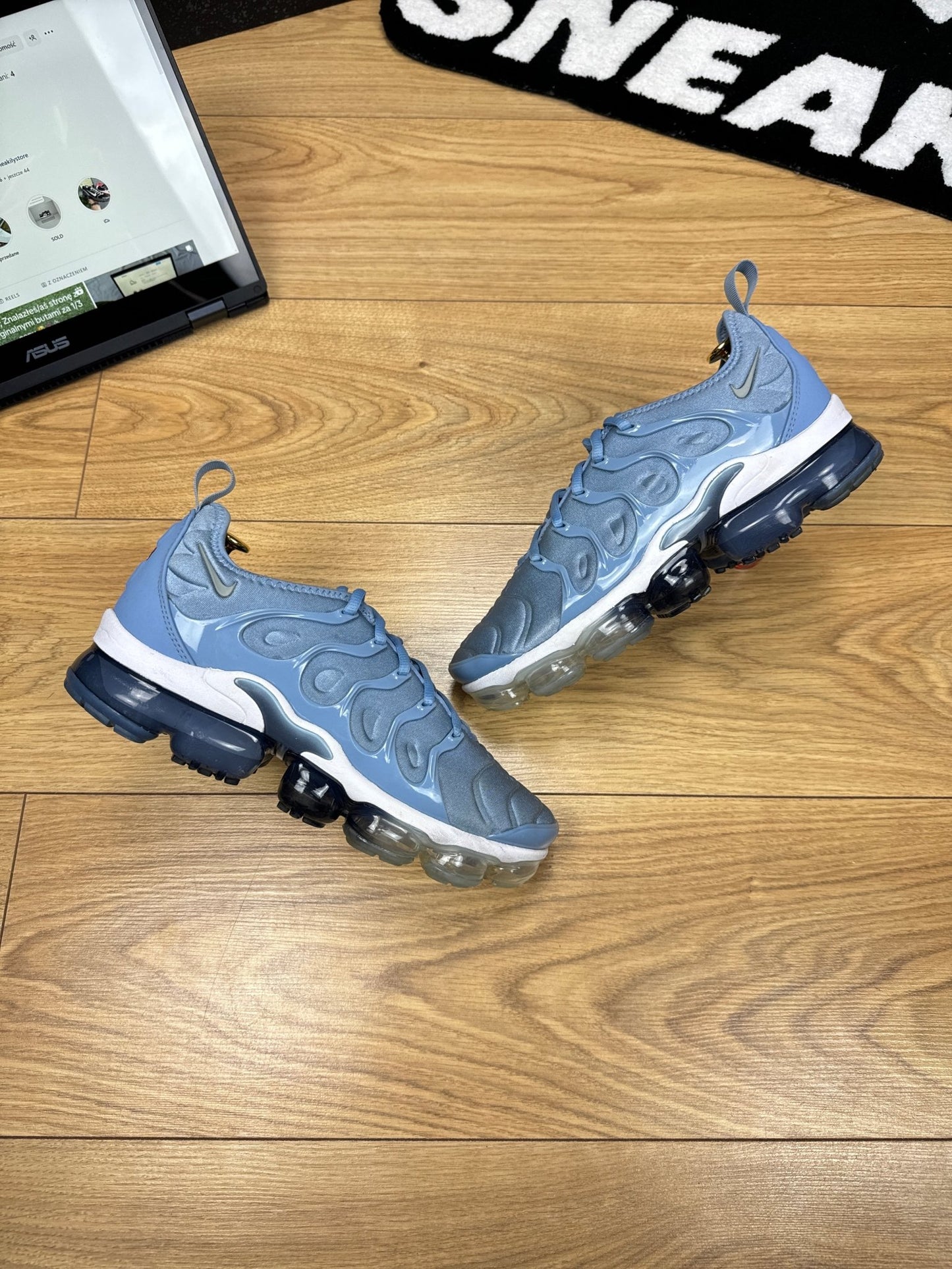 Nike Air Vapormax Plus (41)