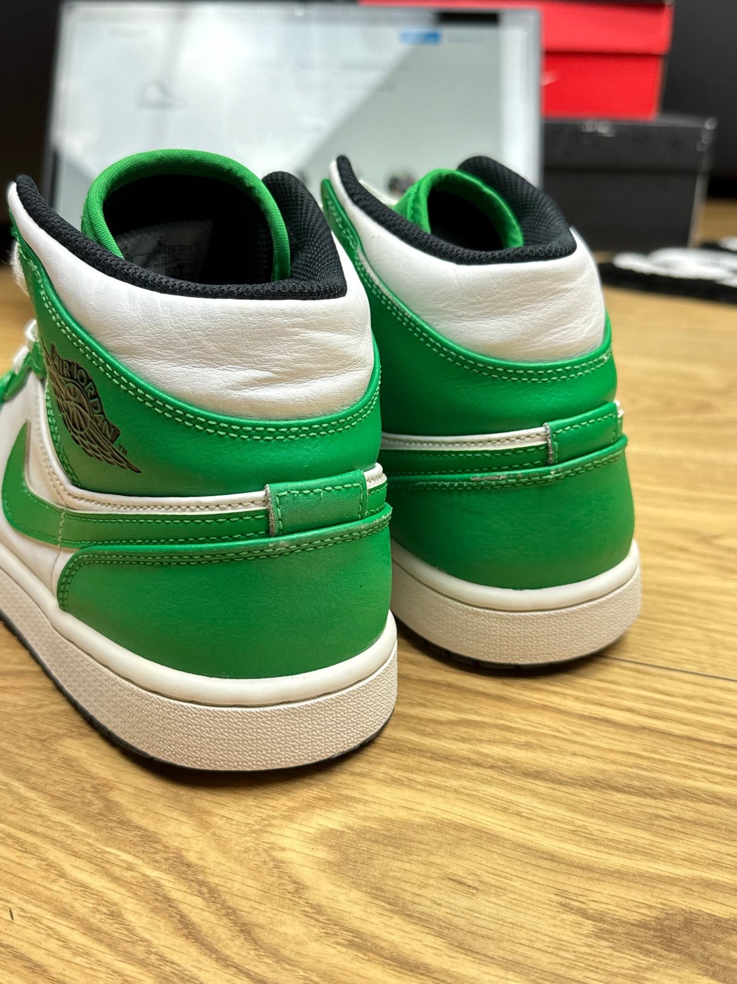 Nike Air Jordan 1 Mid (42)