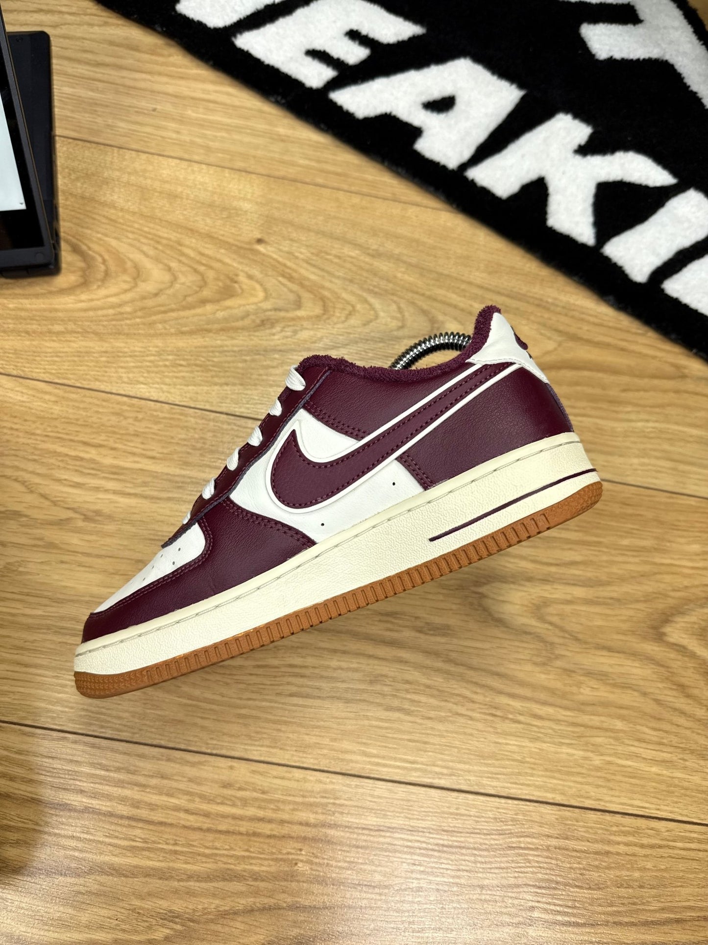 Nike Air Force 1 Low (37.5)