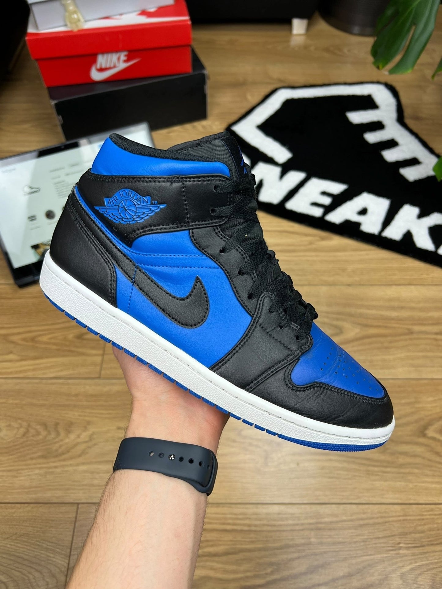 Nike Air Jordan 1 Mid (44)
