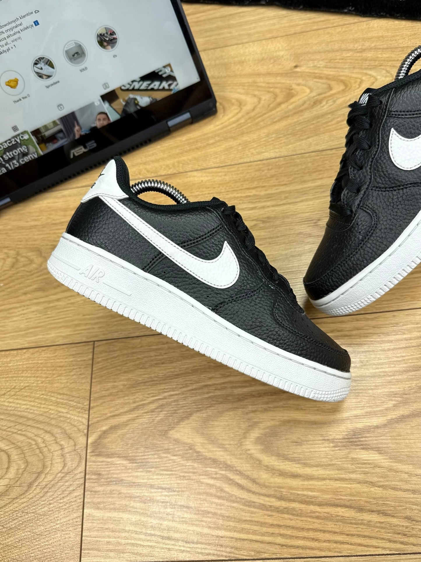 Nike Air Force 1 Low (37.5)