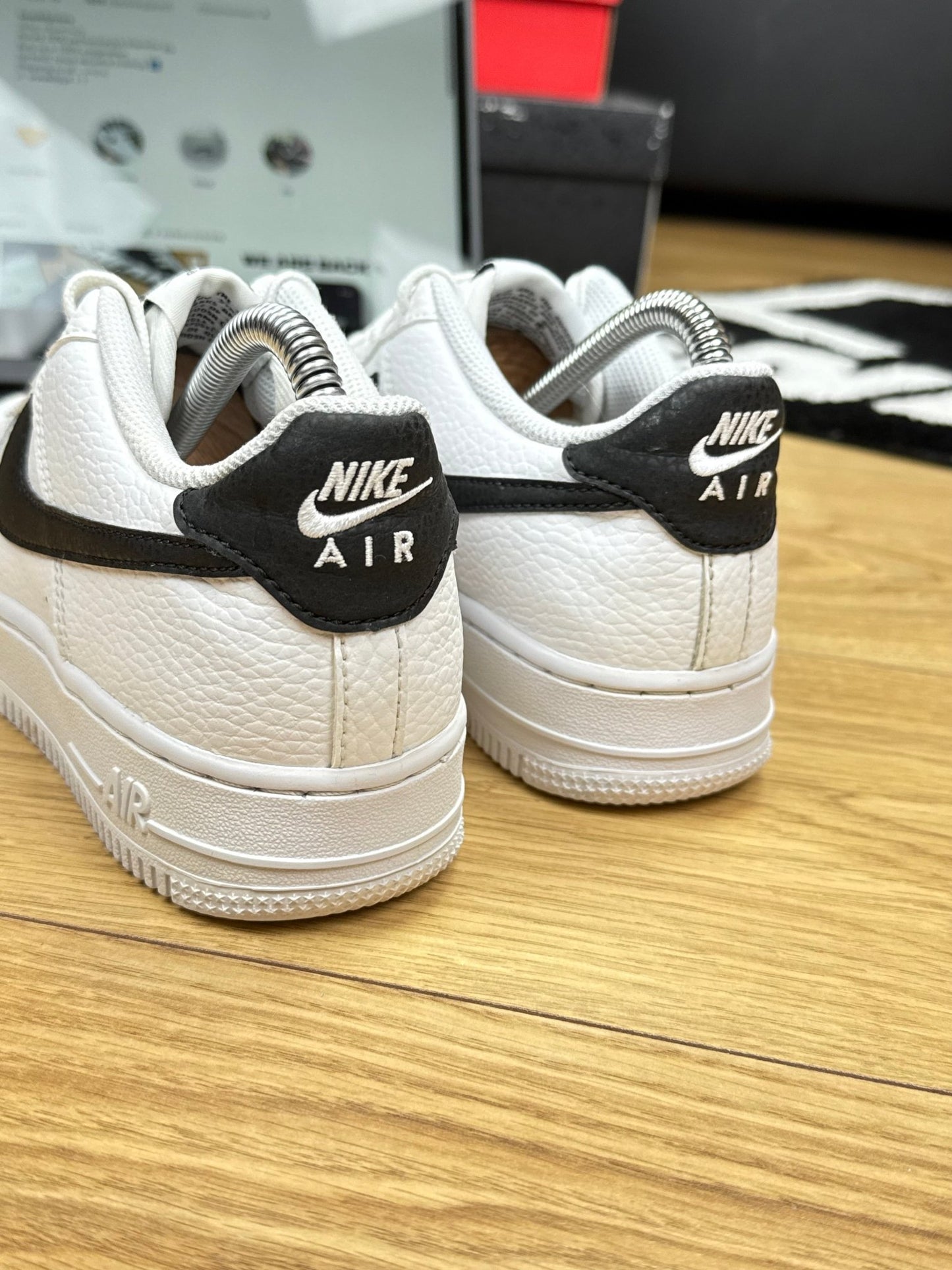 Nike Air Force 1 Low (37.5)