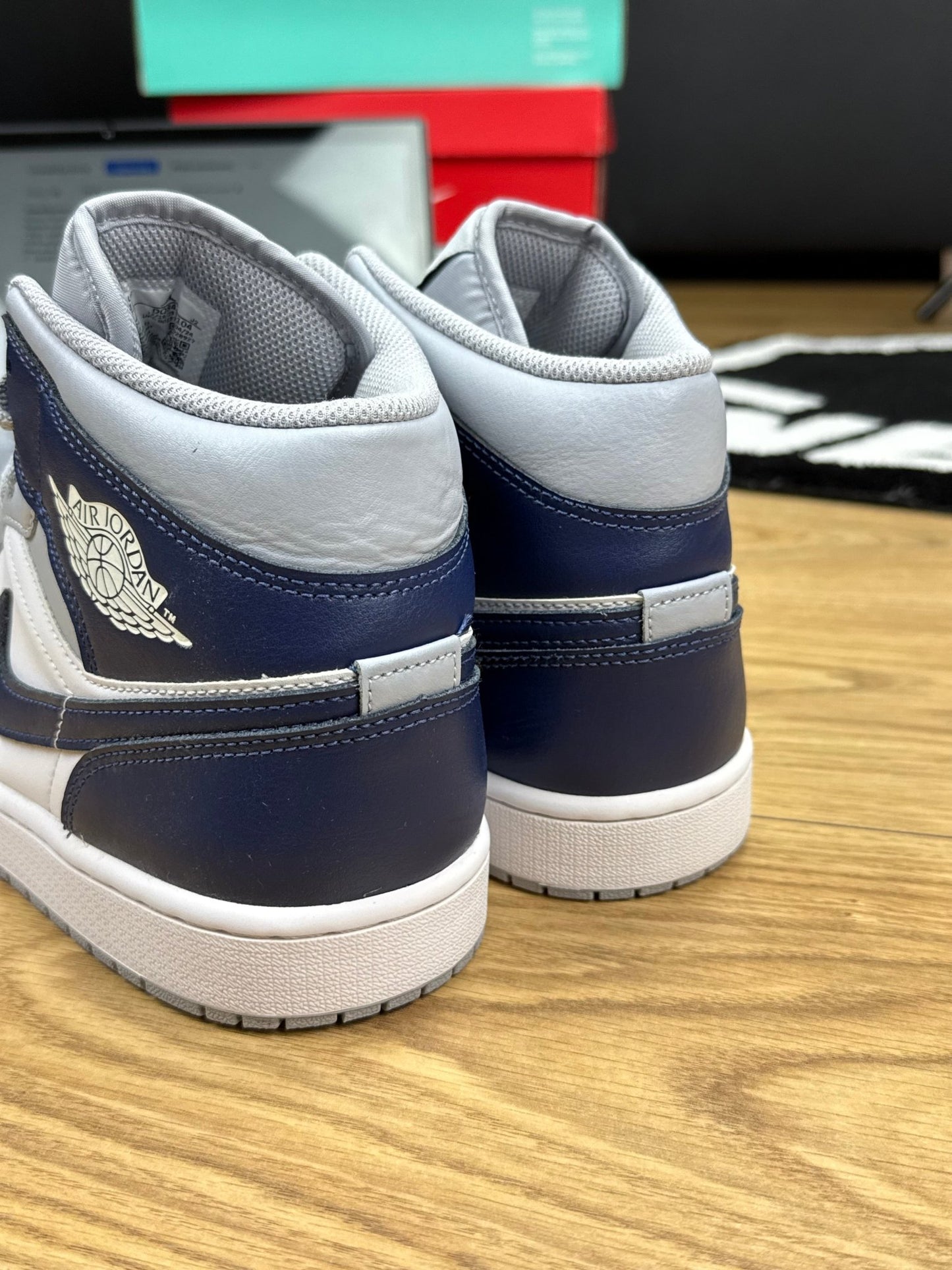 Nike Air Jordan 1 Mid (45)