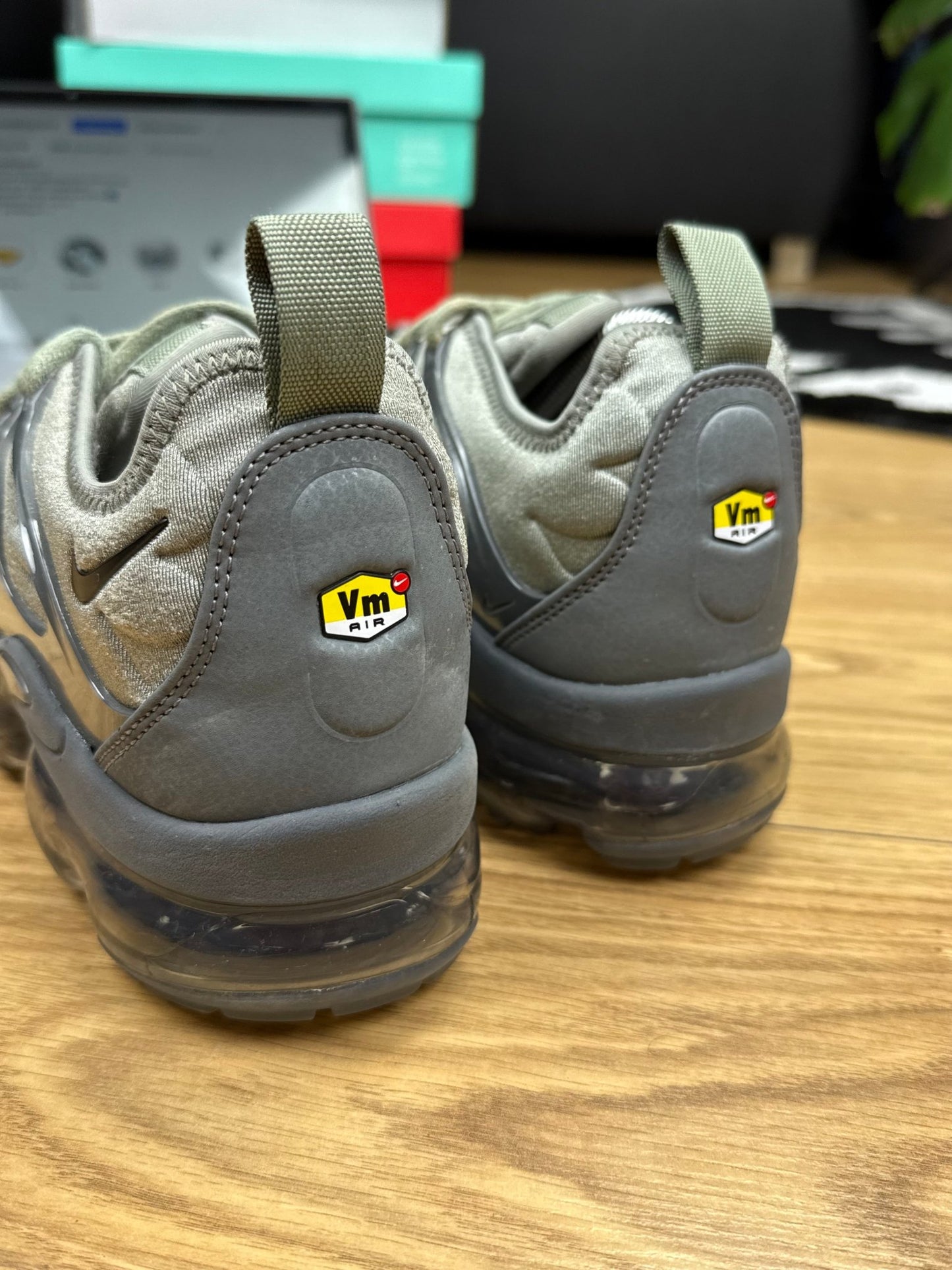 Nike Air Vapormax Plus (42.5)