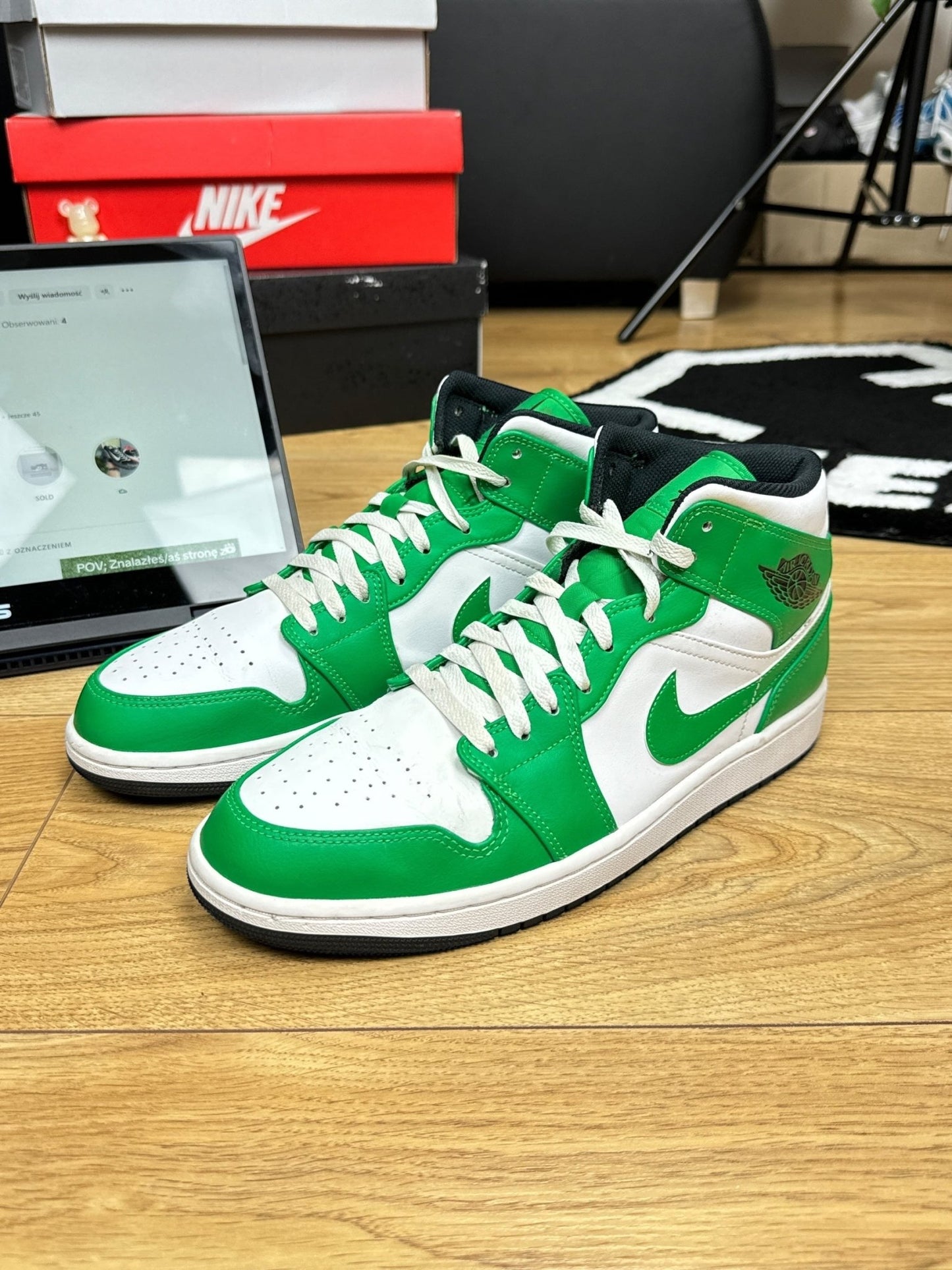 Nike Air Jordan 1 Mid (44)