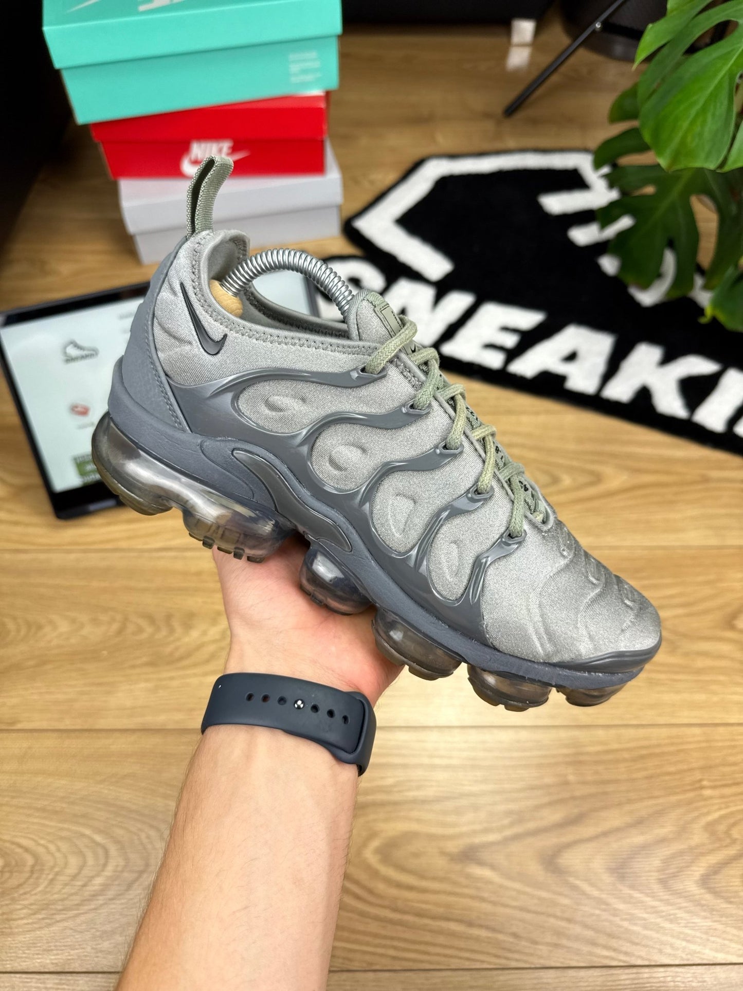 Nike Air Vapormax Plus (41)