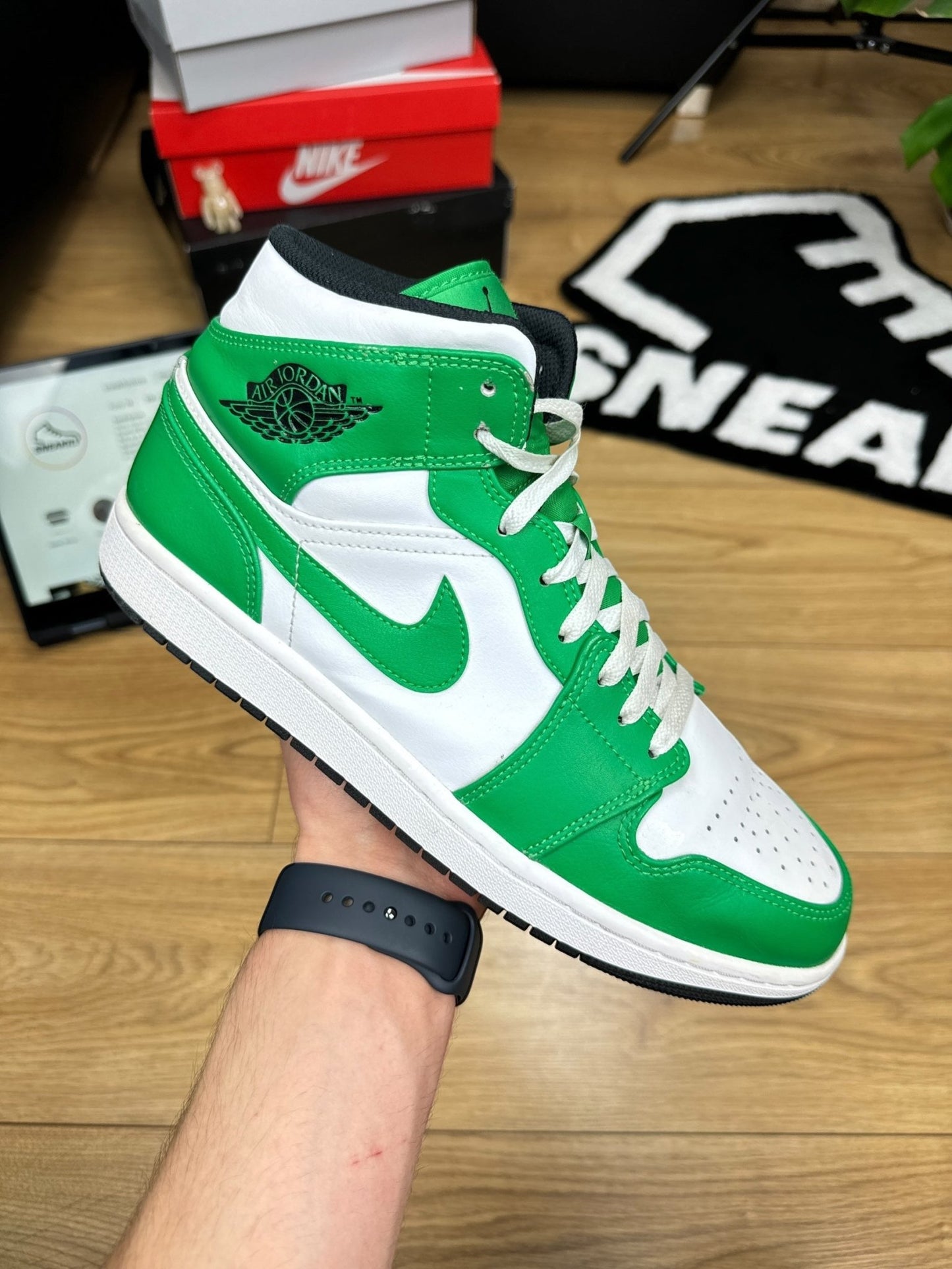 Nike Air Jordan 1 Mid (44)