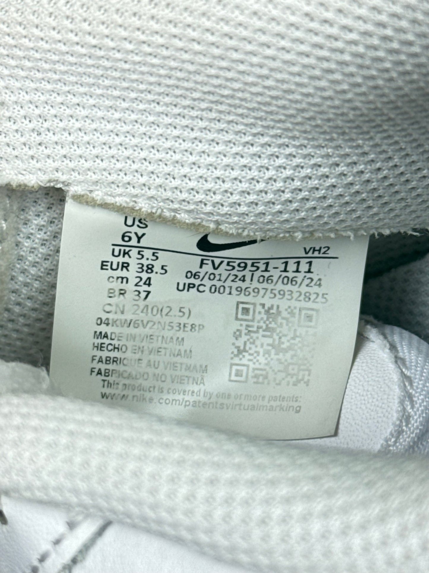 Nike Air Force 1 Low (38.5)