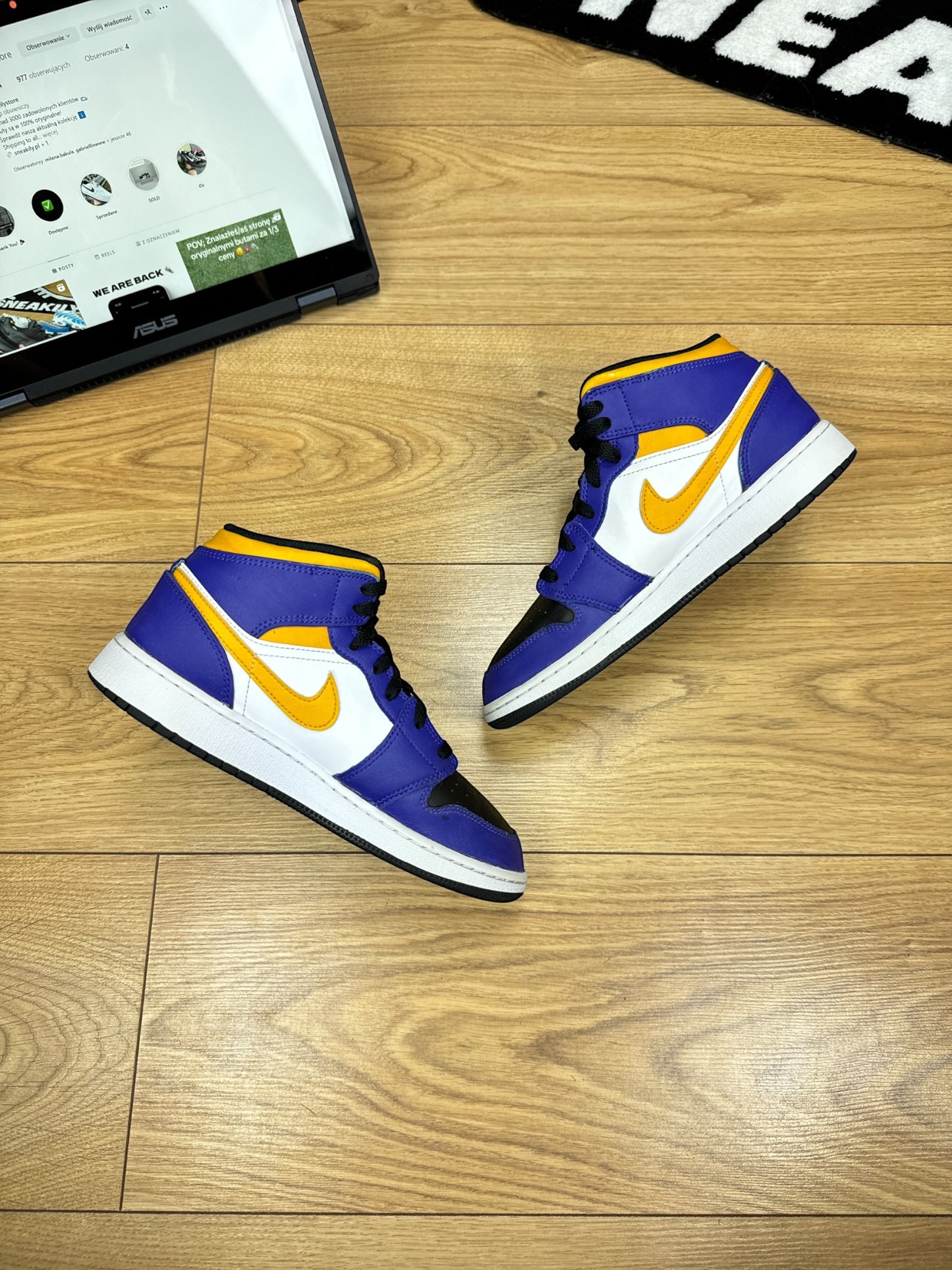 Nike Air Jordan 1 Mid (38.5)