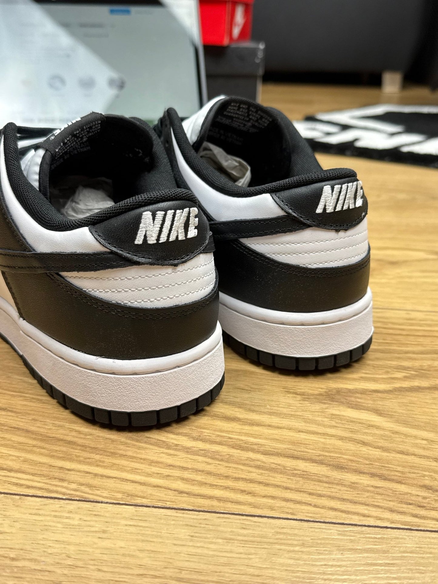 Nike Dunk Low Panda (46)