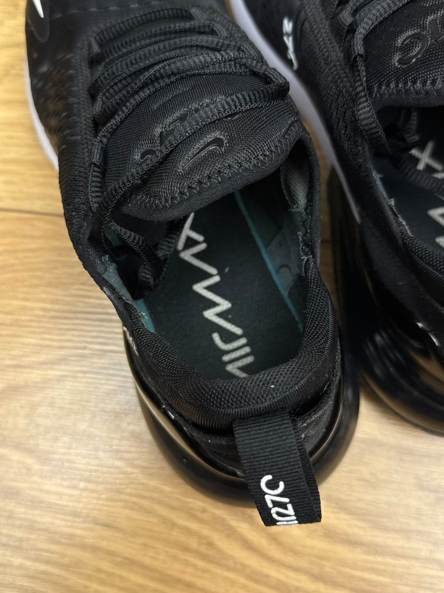 Nike Air Max 270 (42)