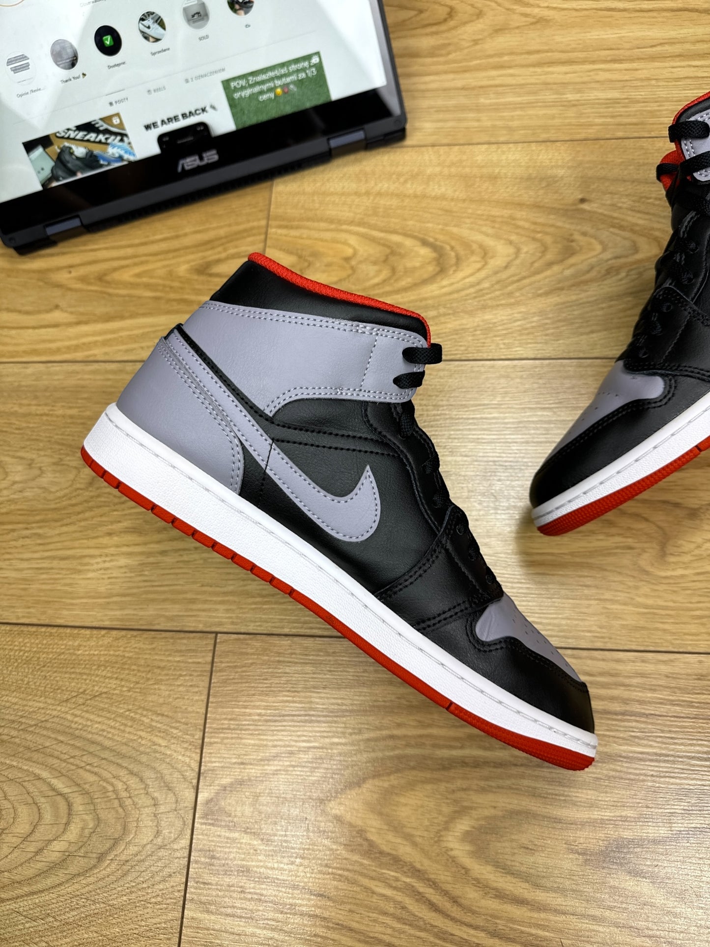 Nike Air Jordan 1 Mid (44)