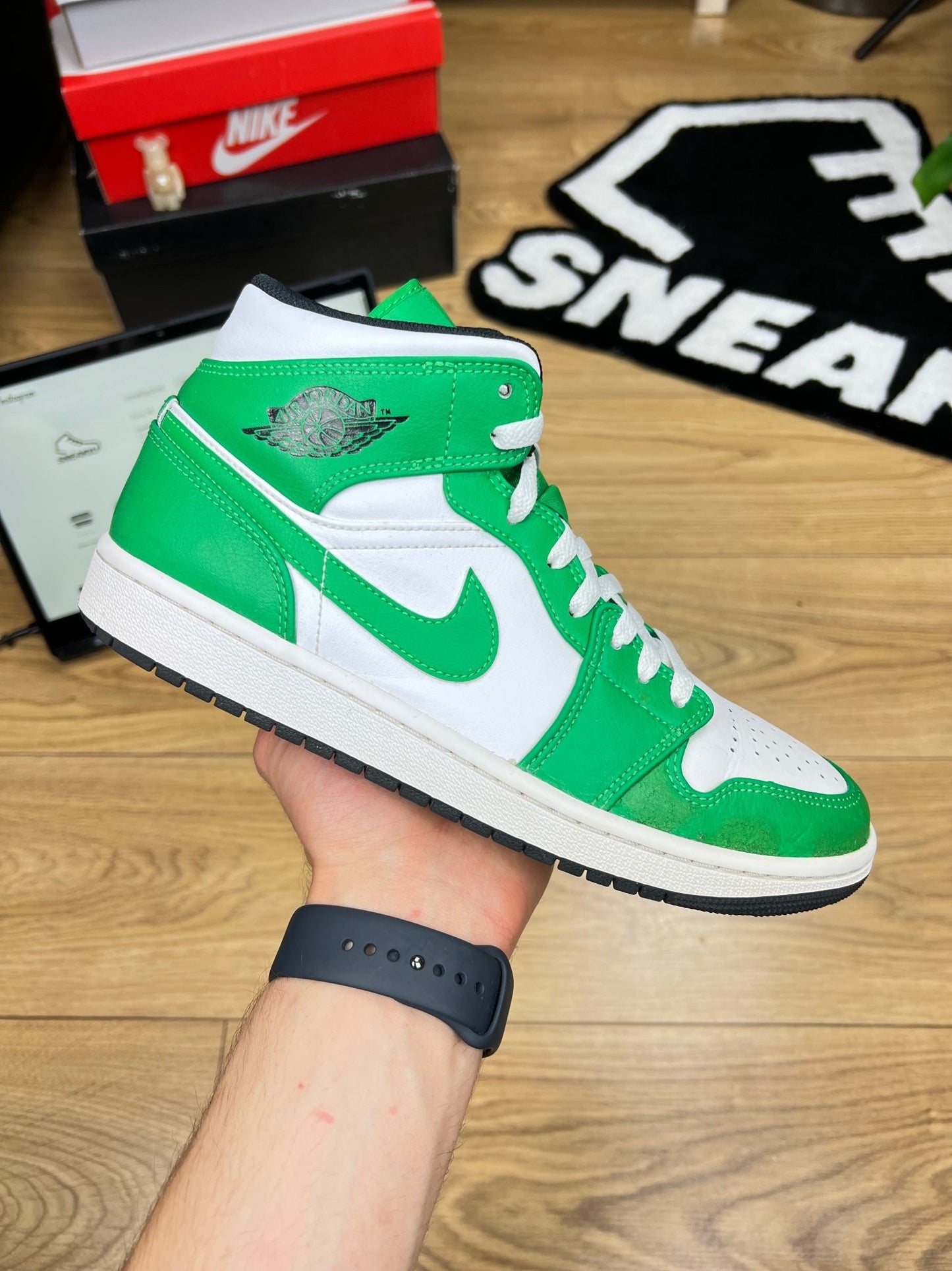 Nike Air Jordan 1 Mid (41)