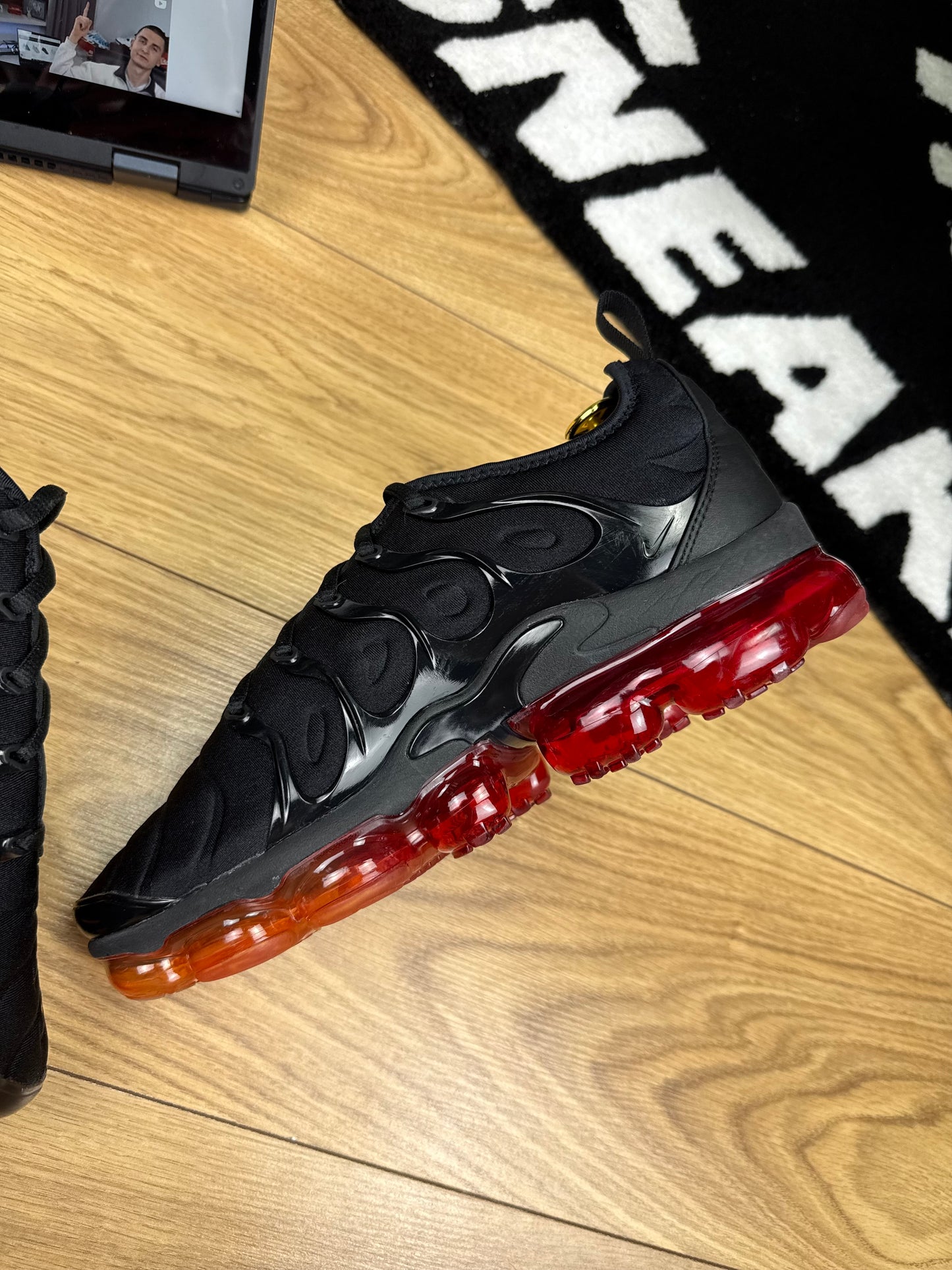 Nike Air Vapormax Plus (42.5)
