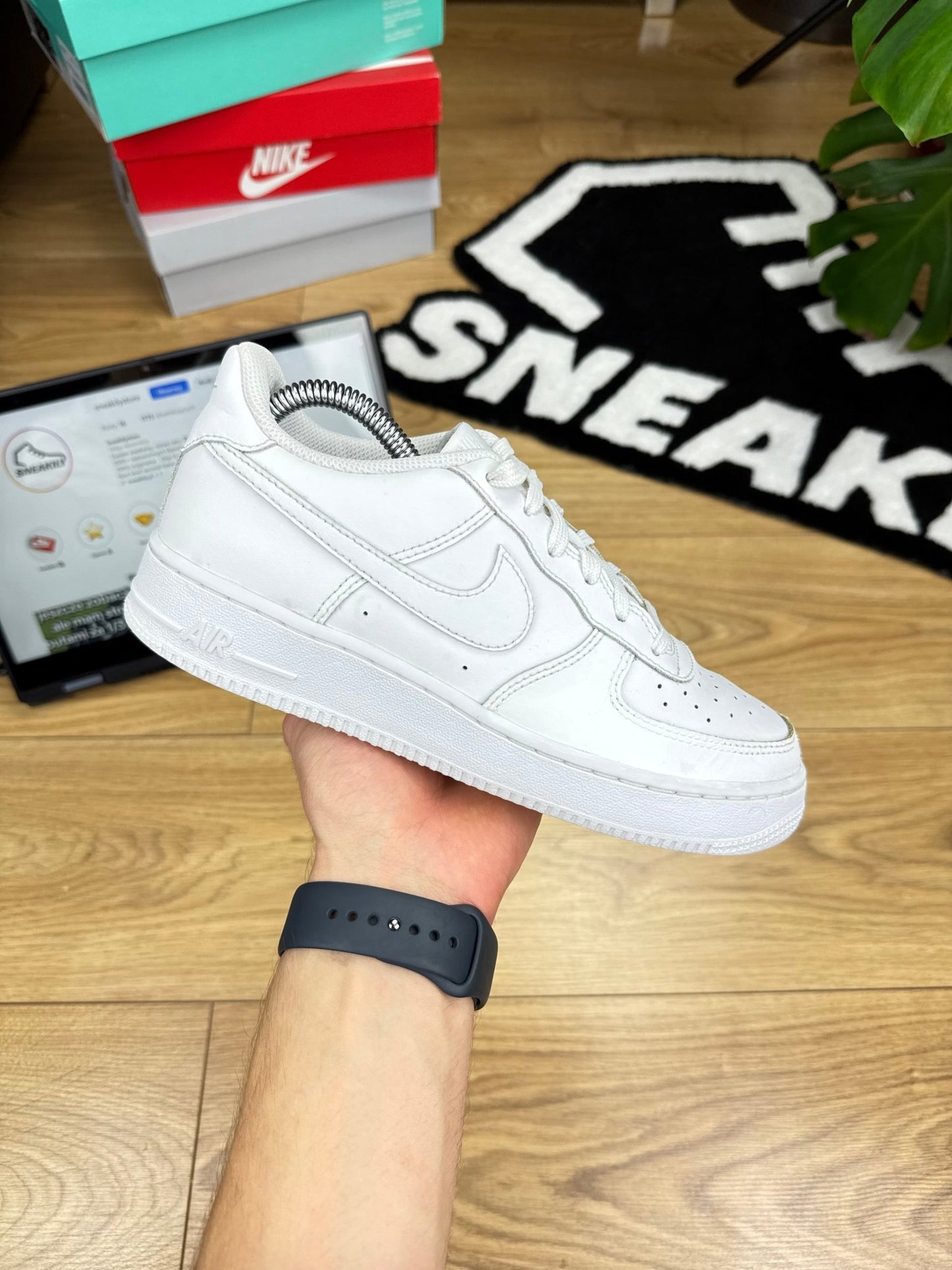 Nike Air Force 1 Low (38.5)
