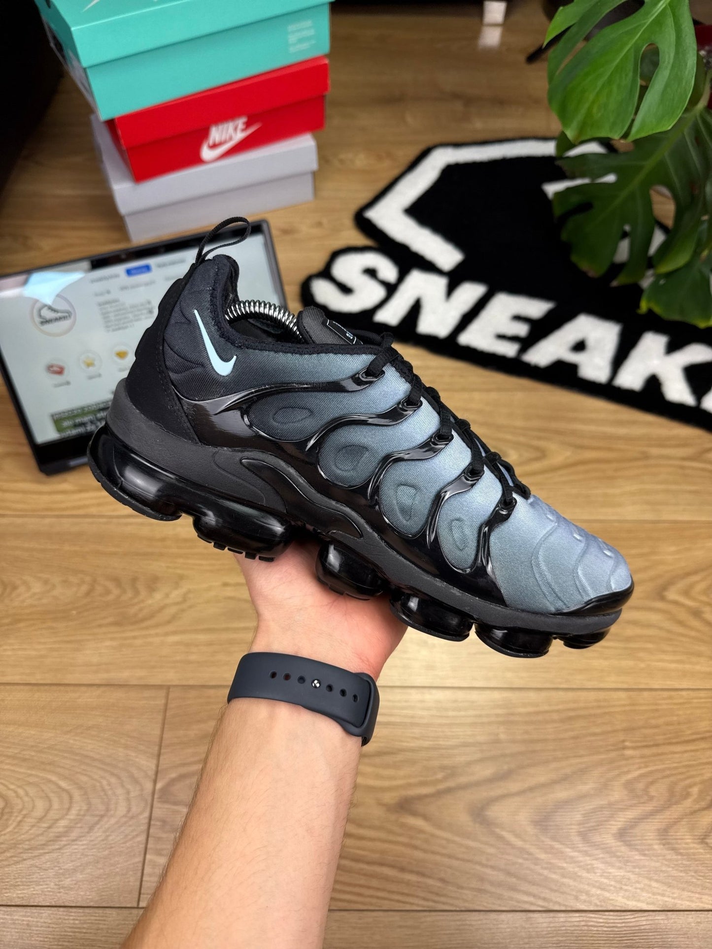 Nike Air Vapormax Plus (44)