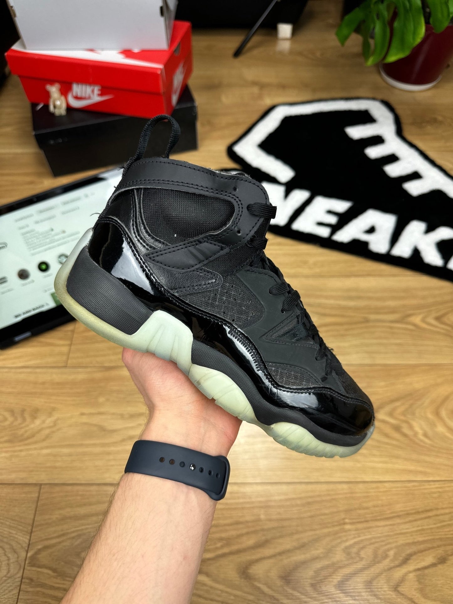 Nike Air Jordan Jumpman Two Trey (39)