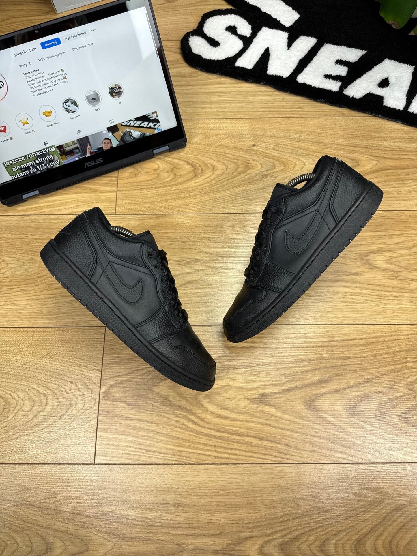 Nike Air Jordan 1 Low (42.5)