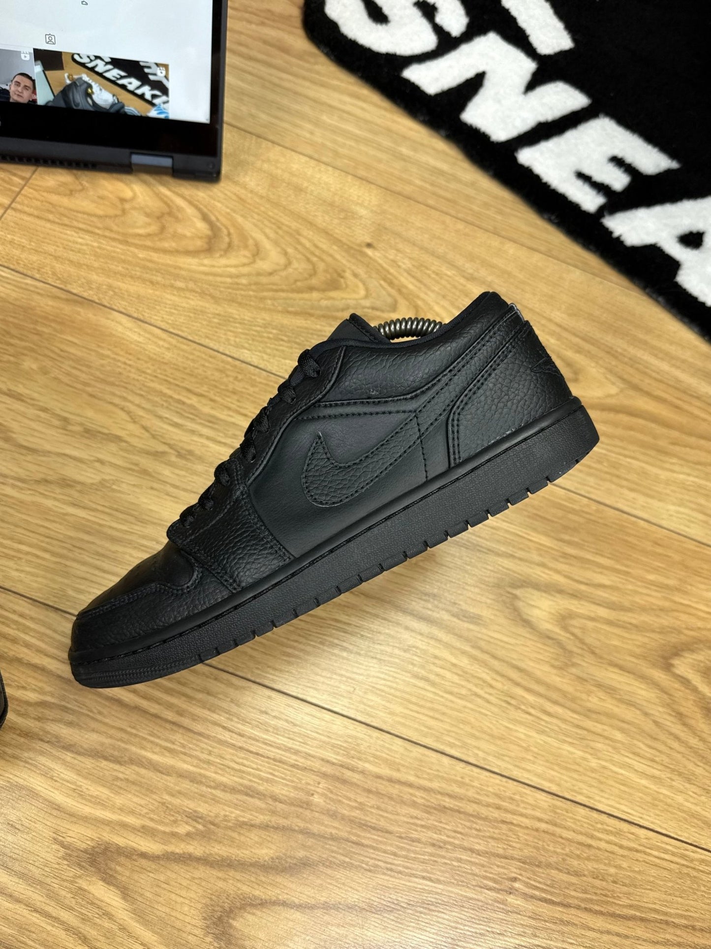 Nike Air Jordan 1 Low (42.5)