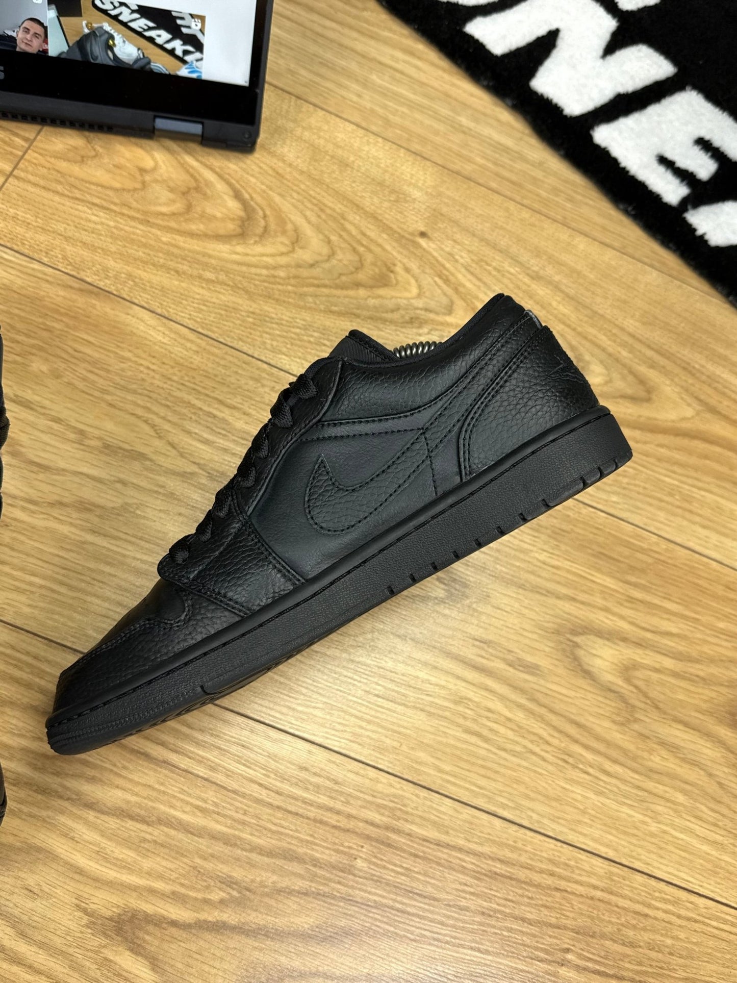 Nike Air Jordan 1 Low (42.5)