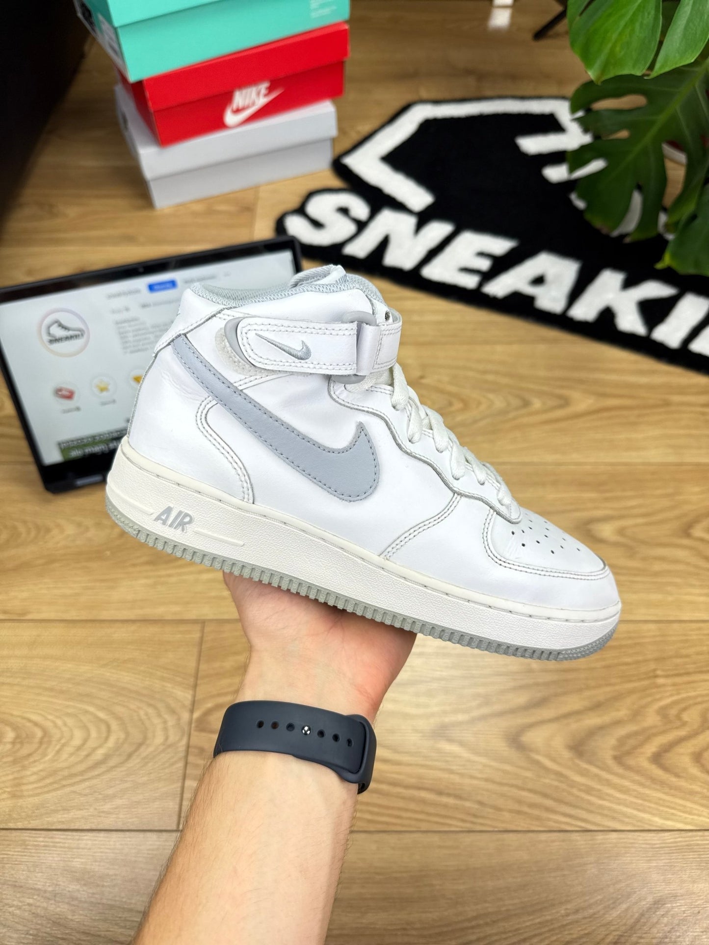 Nike Air Force 1 Mid (40)