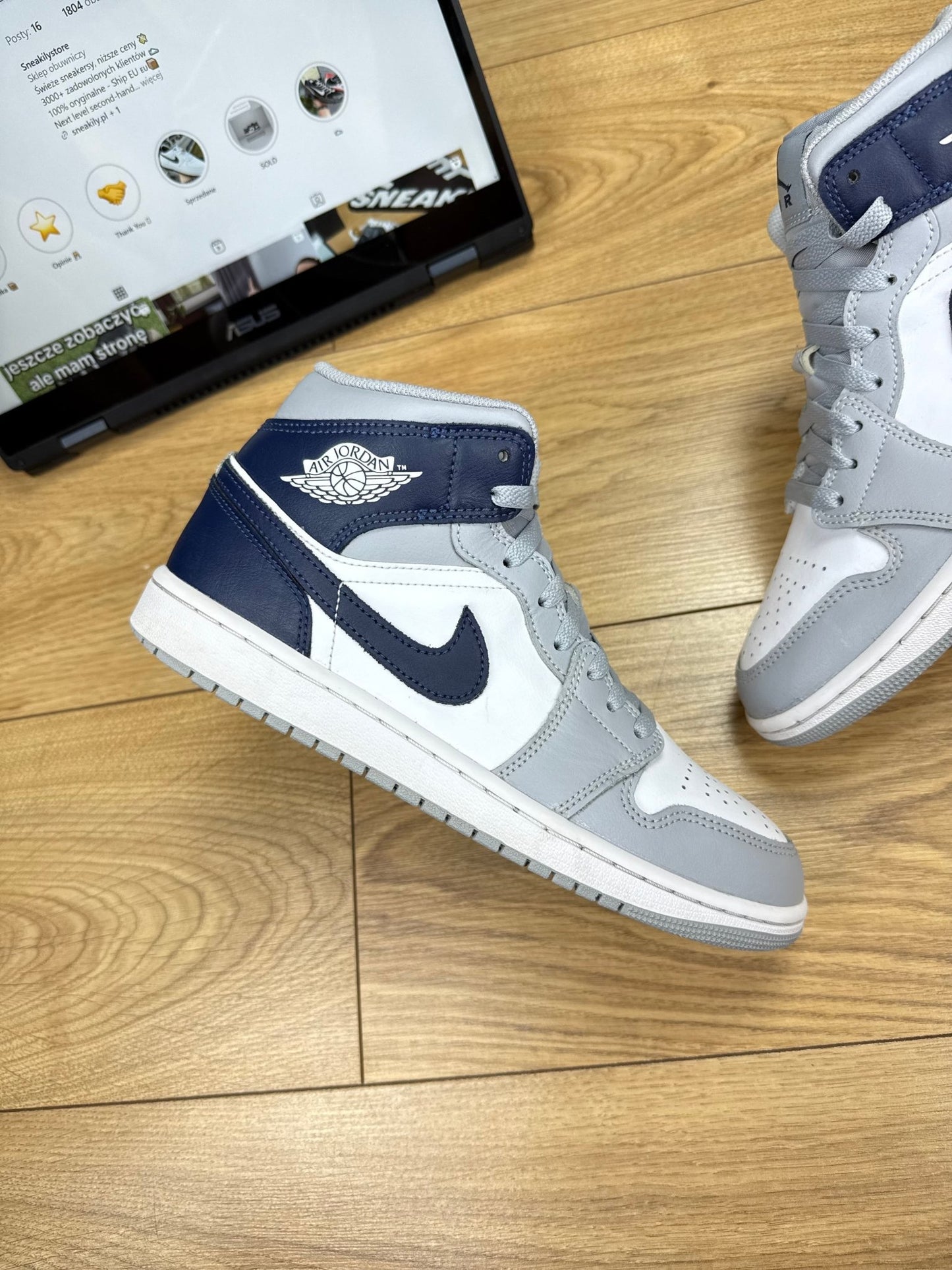 Nike Air Jordan 1 Mid (41)
