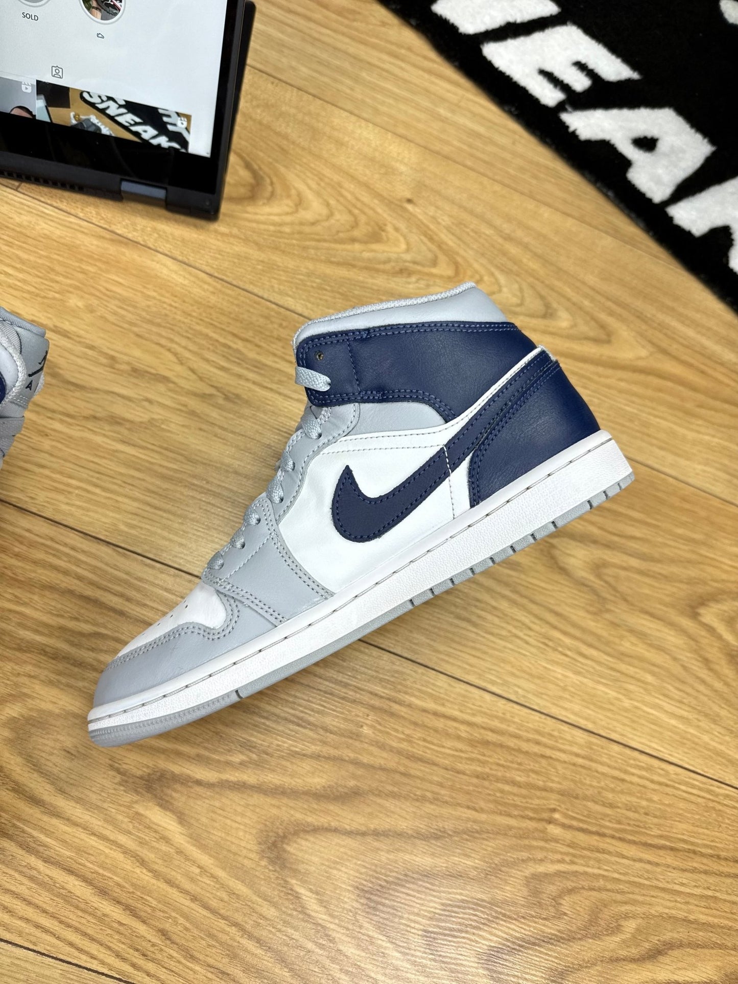 Nike Air Jordan 1 Mid (41)