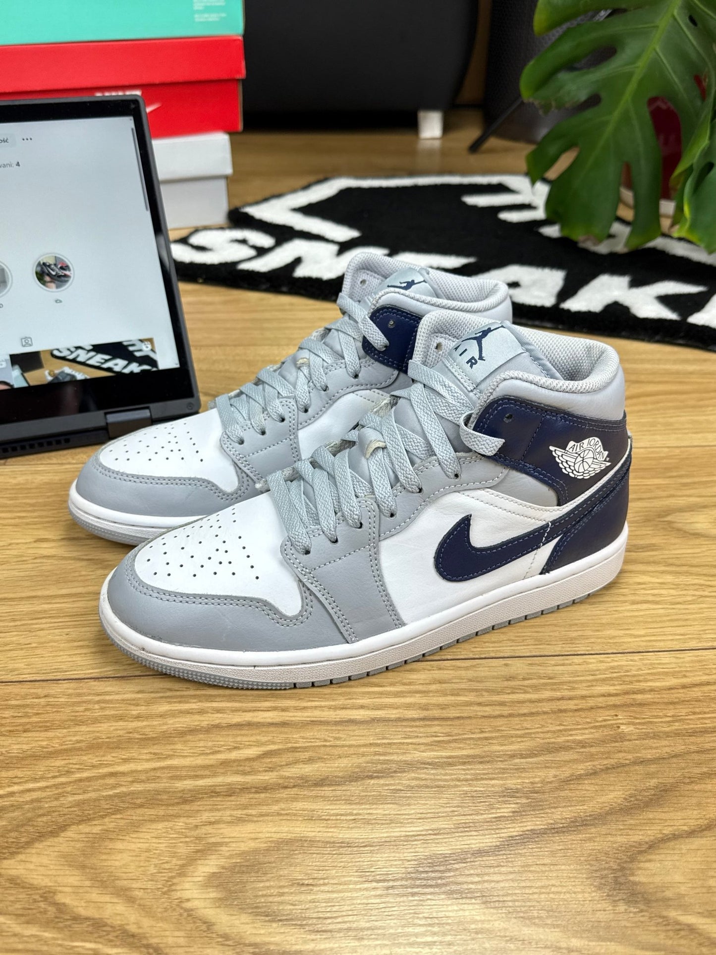 Nike Air Jordan 1 Mid (41)