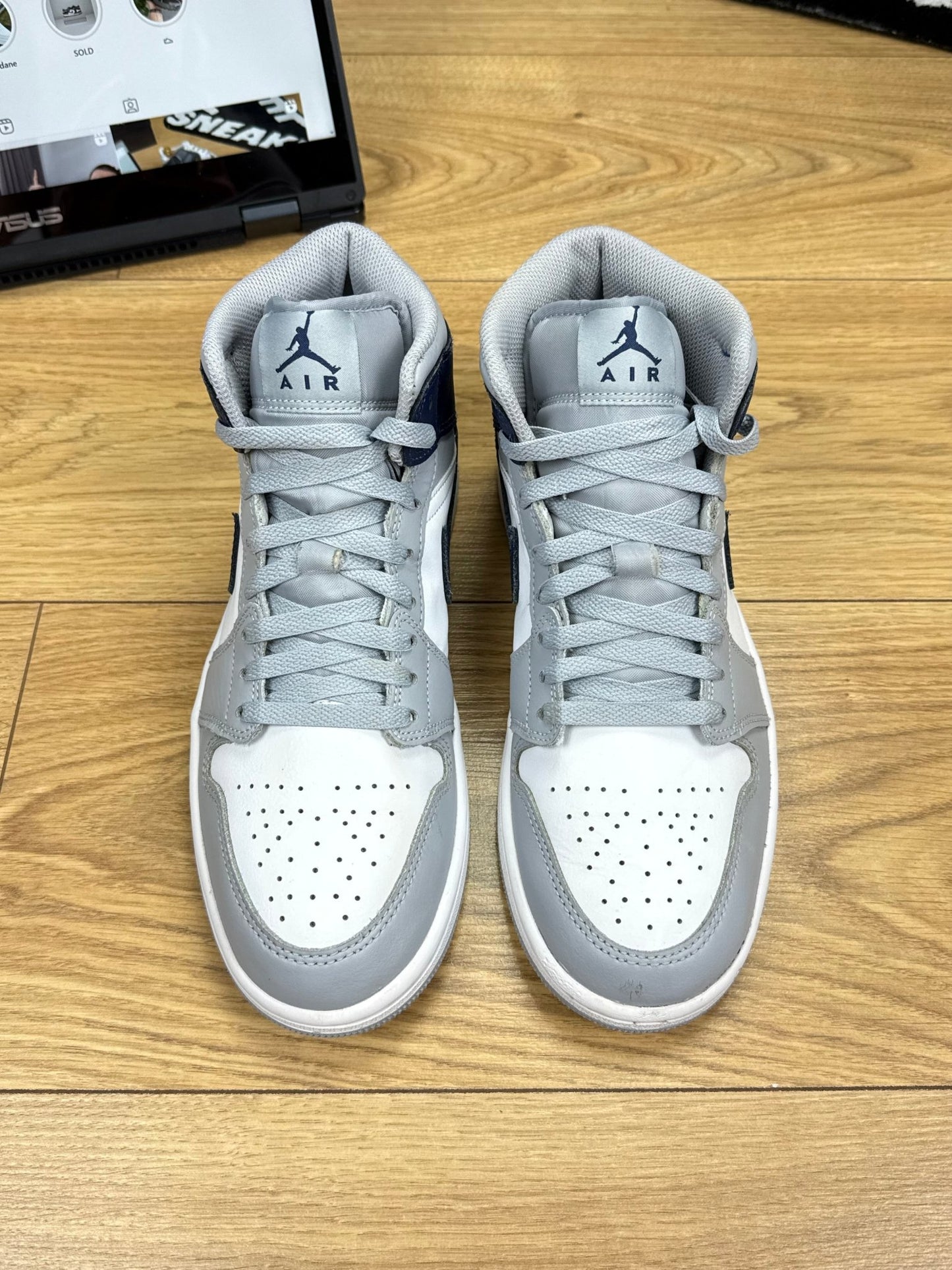Nike Air Jordan 1 Mid (41)