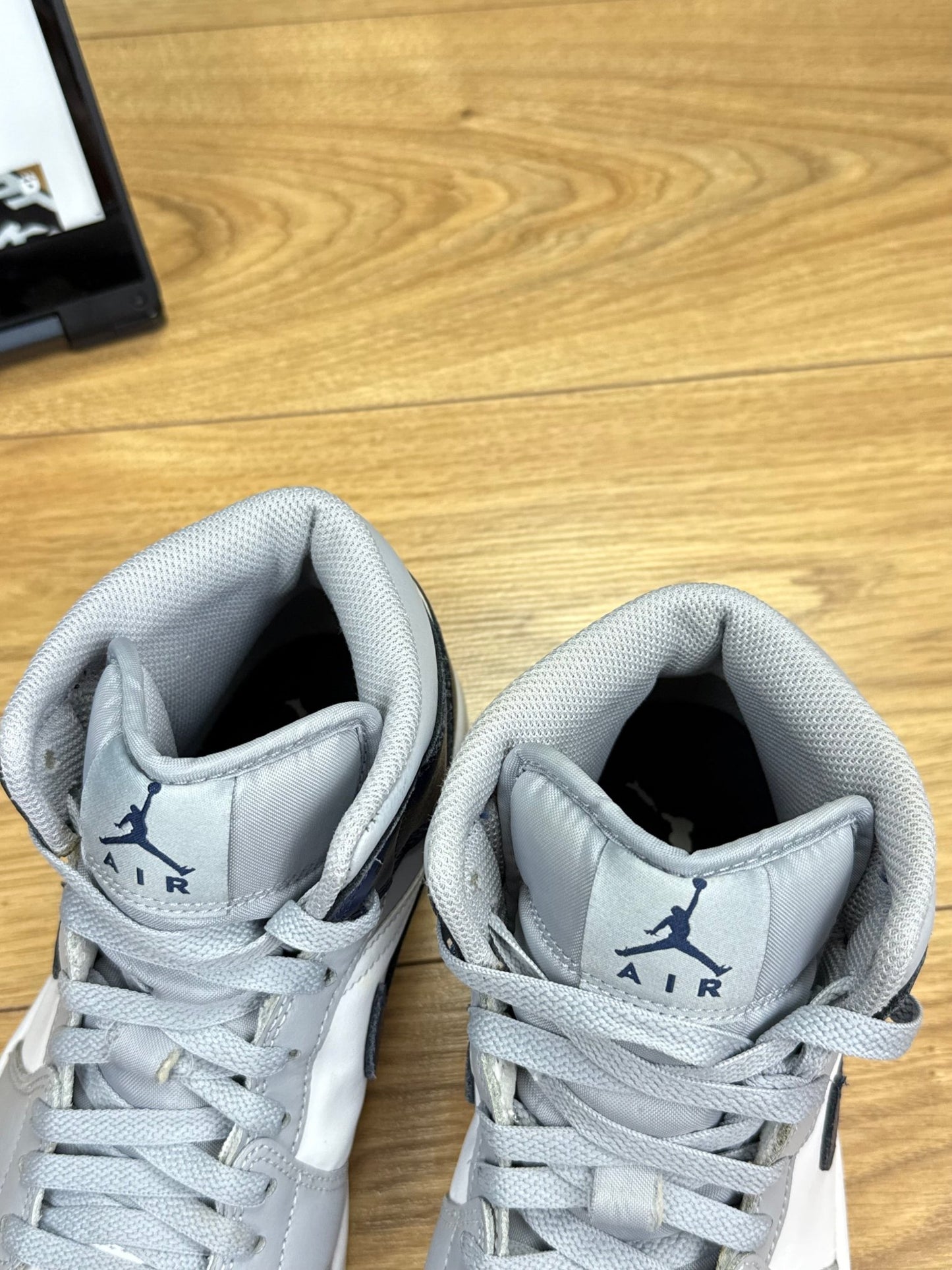 Nike Air Jordan 1 Mid (41)