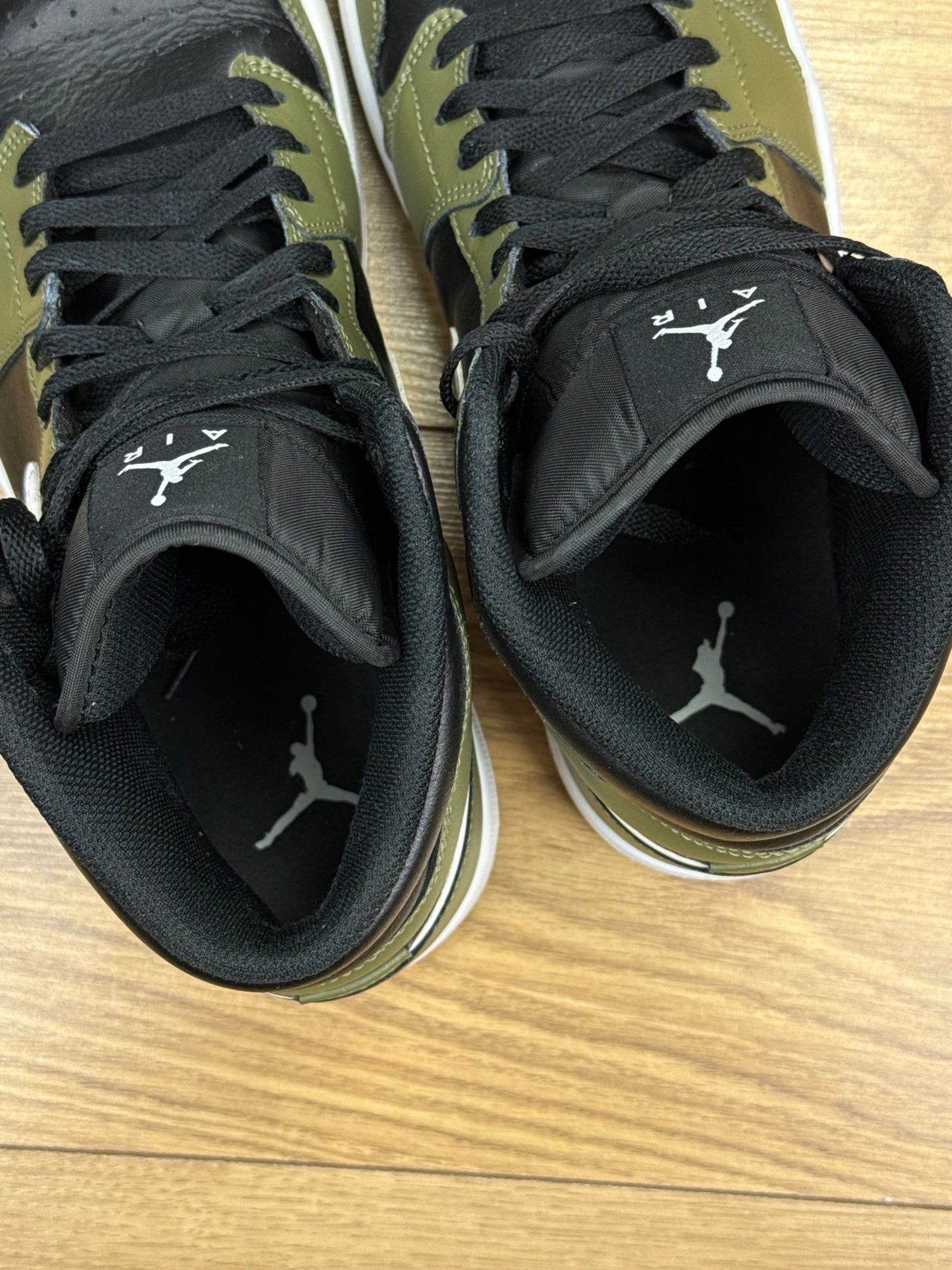 Nike Air Jordan 1 Mid (45)