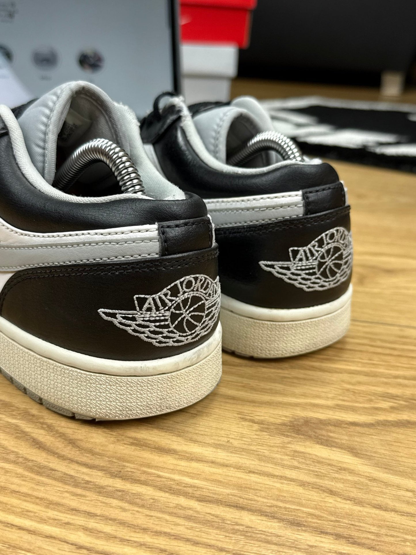 Nike Air Jordan 1 Low (43)