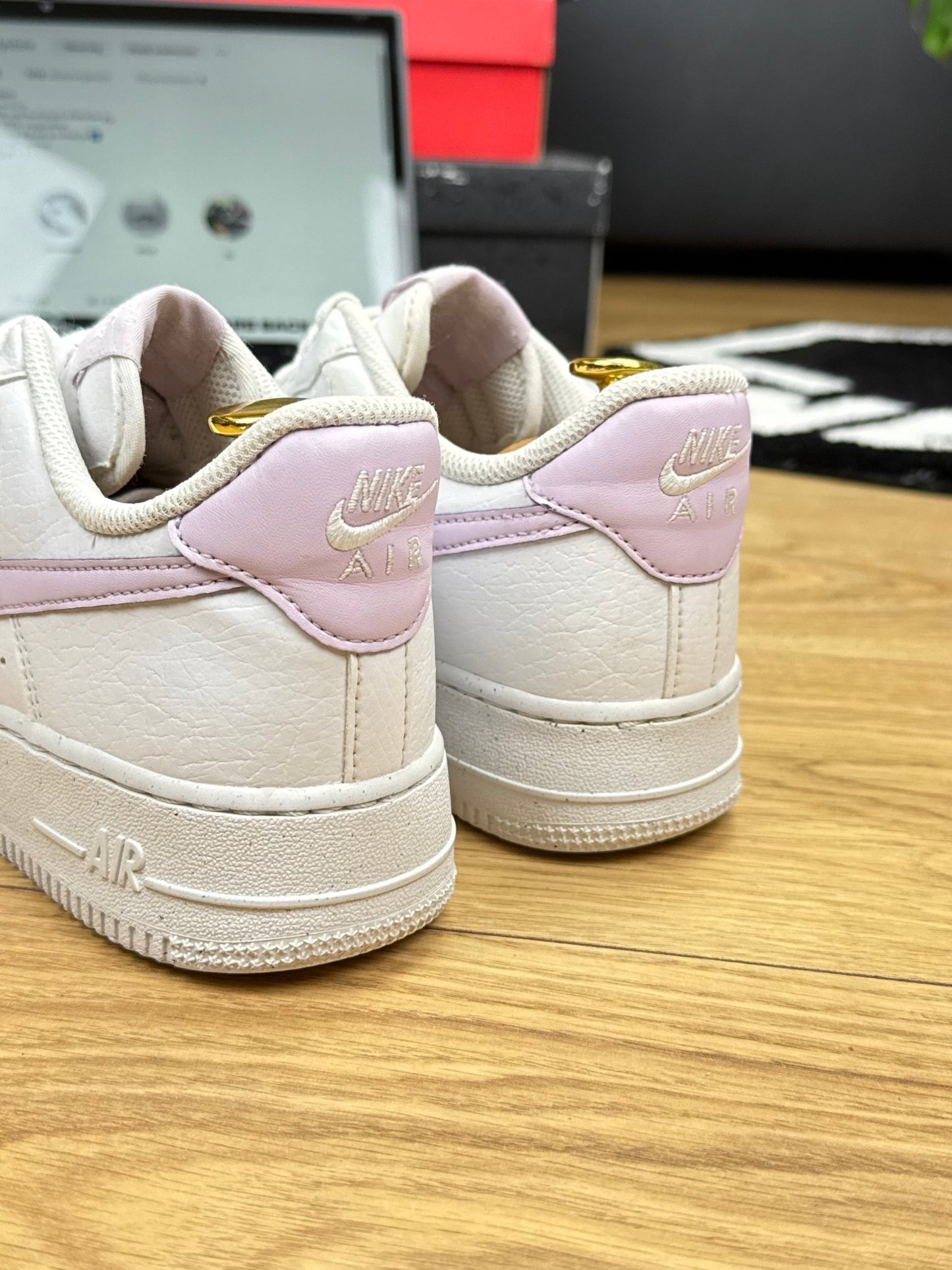 Nike Air Force 1 Low (38.5)