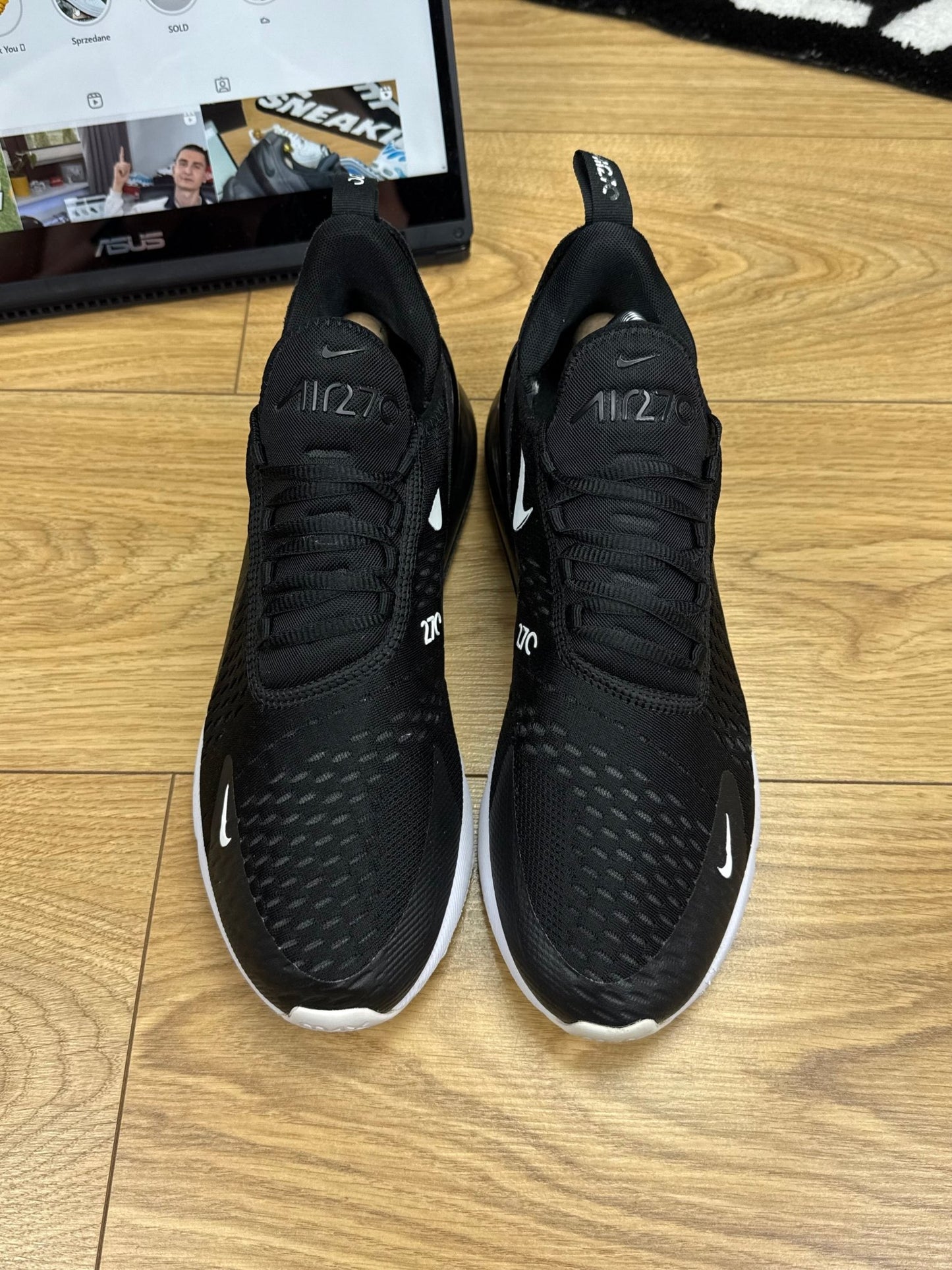 Nike Air Max 270 (43)