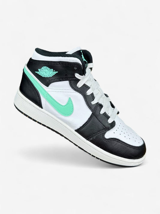 Nike Air Jordan 1 Low (37.5)