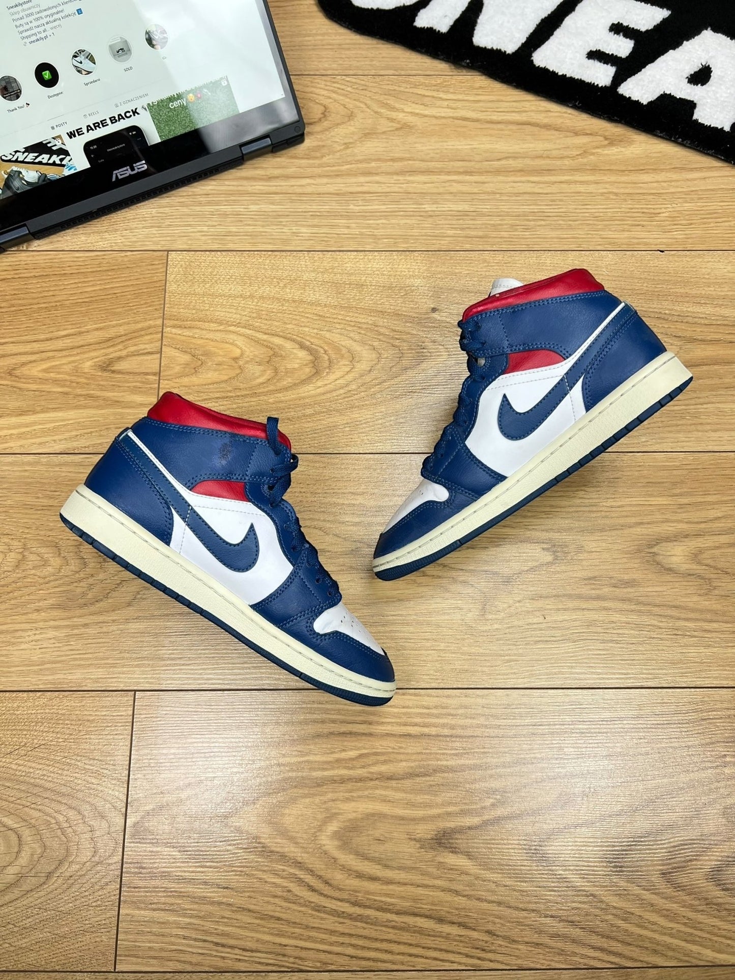 Nike Air Jordan 1 Mid (38.5)
