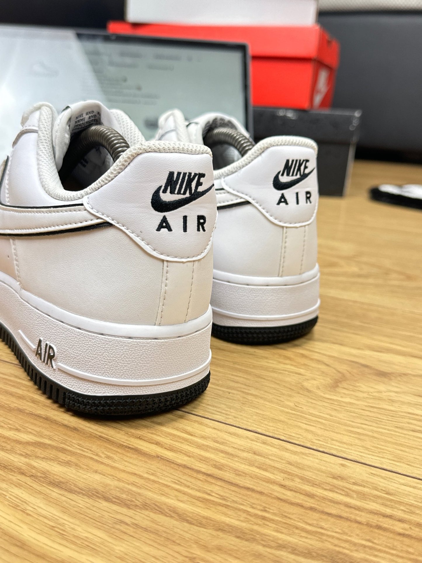 Nike Air Force 1 Low (42.5)