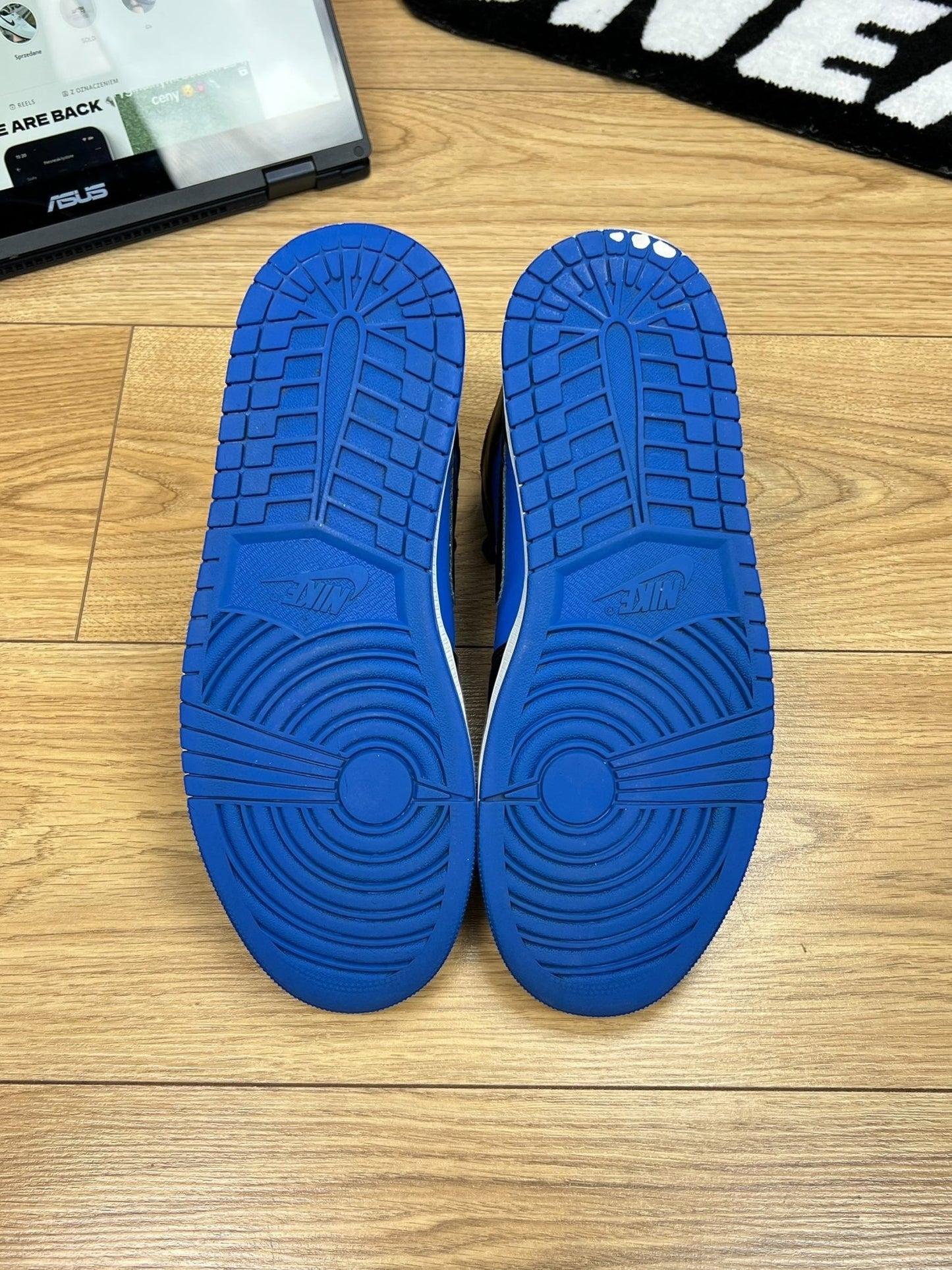 Nike Air Jordan 1 Mid (44)